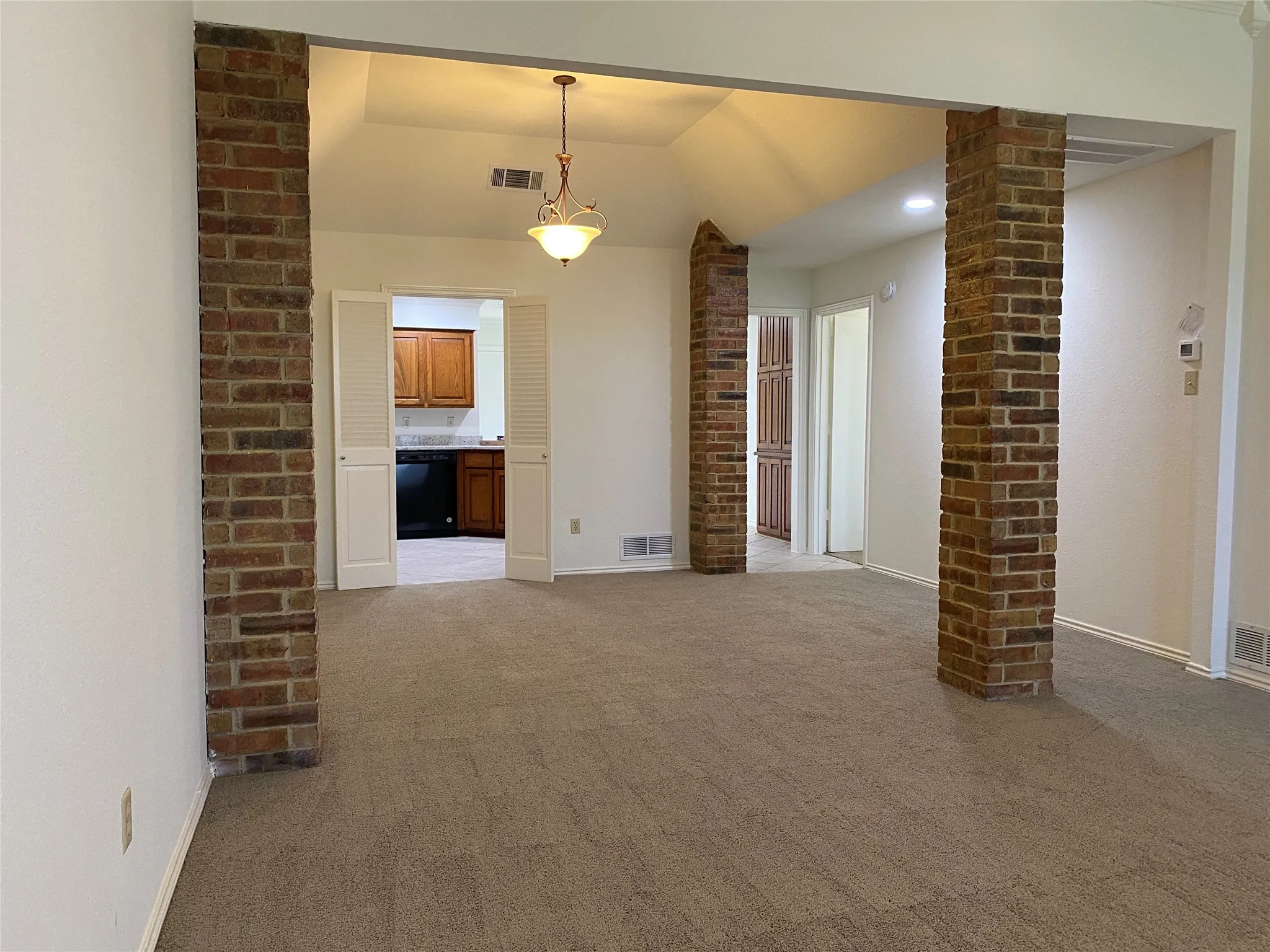 Duplex For Rent in Collin County , 3346 Lanarc Drive, Plano, Texas 75023, 3 Bedroom, 2 Bathroom, 2 Garage spaces, 1,586 Sqft, built in 1979, mls#21371416, Real Estate Agent in Plano, Homes For Rent in Collin county, Homes For Rent in Plano, Realtor in Plano Texas, Real Estate Brokerage Independent Realty Texas, Luminita Cordes Realtor