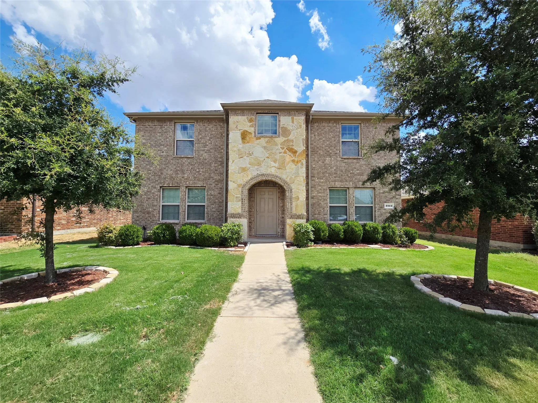 Single Family Residence For Rent in Dallas County , 2512 Brentwood Drive, Lancaster, Texas 75134, 4 Bedroom, 3 Bathroom, 2 Garage spaces, 2,663 Sqft, built in 2018, mls#21379639, Real Estate Agent in Lancaster, Homes For Rent in Dallas county, Homes For Rent in Lancaster, Realtor in Lancaster Texas, Real Estate Brokerage Independent Realty Texas, Luminita Cordes Realtor