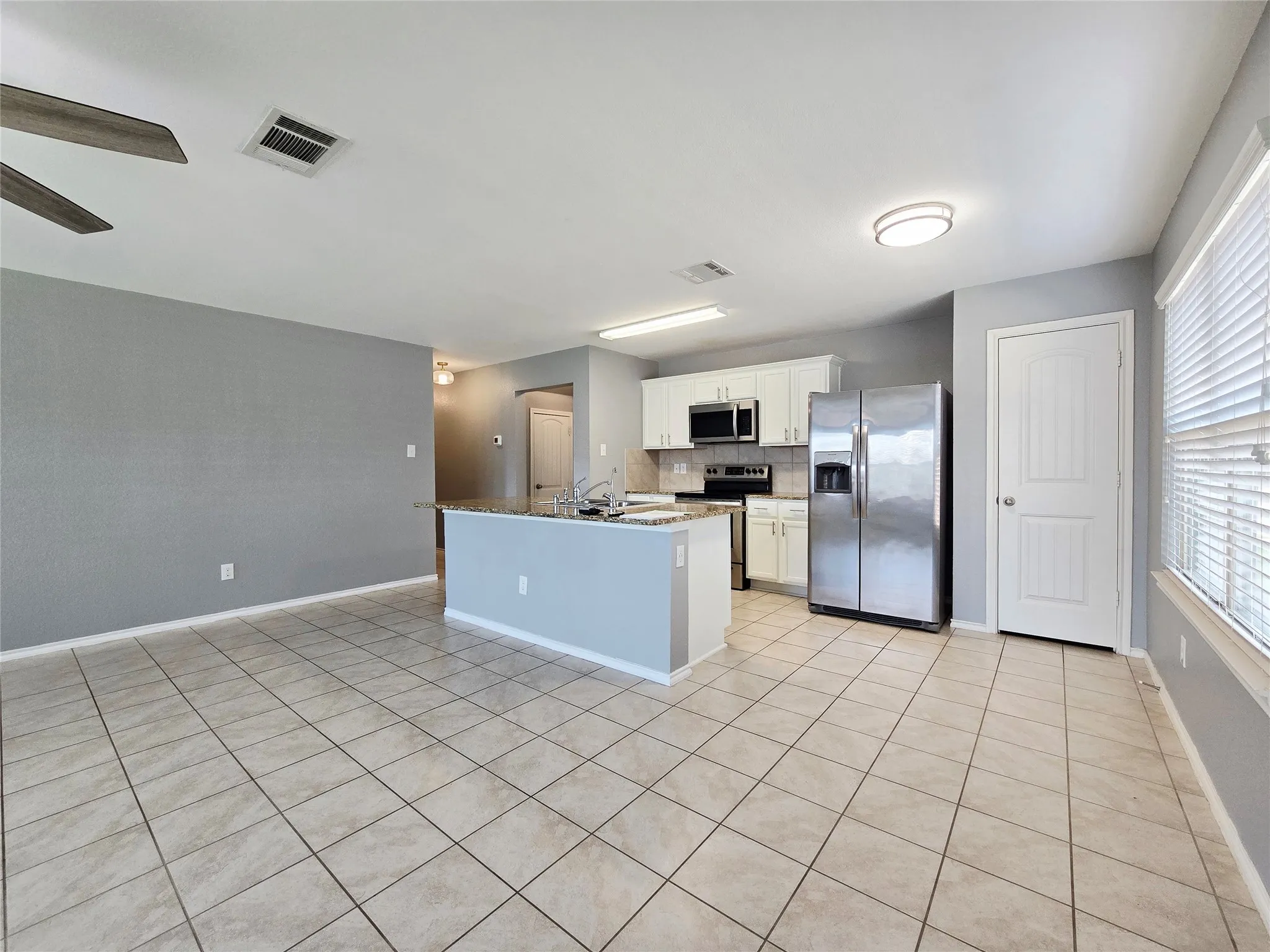 Single Family Residence For Rent in Dallas County , 2512 Brentwood Drive, Lancaster, Texas 75134, 4 Bedroom, 3 Bathroom, 2 Garage spaces, 2,663 Sqft, built in 2018, mls#21379639, Real Estate Agent in Lancaster, Homes For Rent in Dallas county, Homes For Rent in Lancaster, Realtor in Lancaster Texas, Real Estate Brokerage Independent Realty Texas, Luminita Cordes Realtor