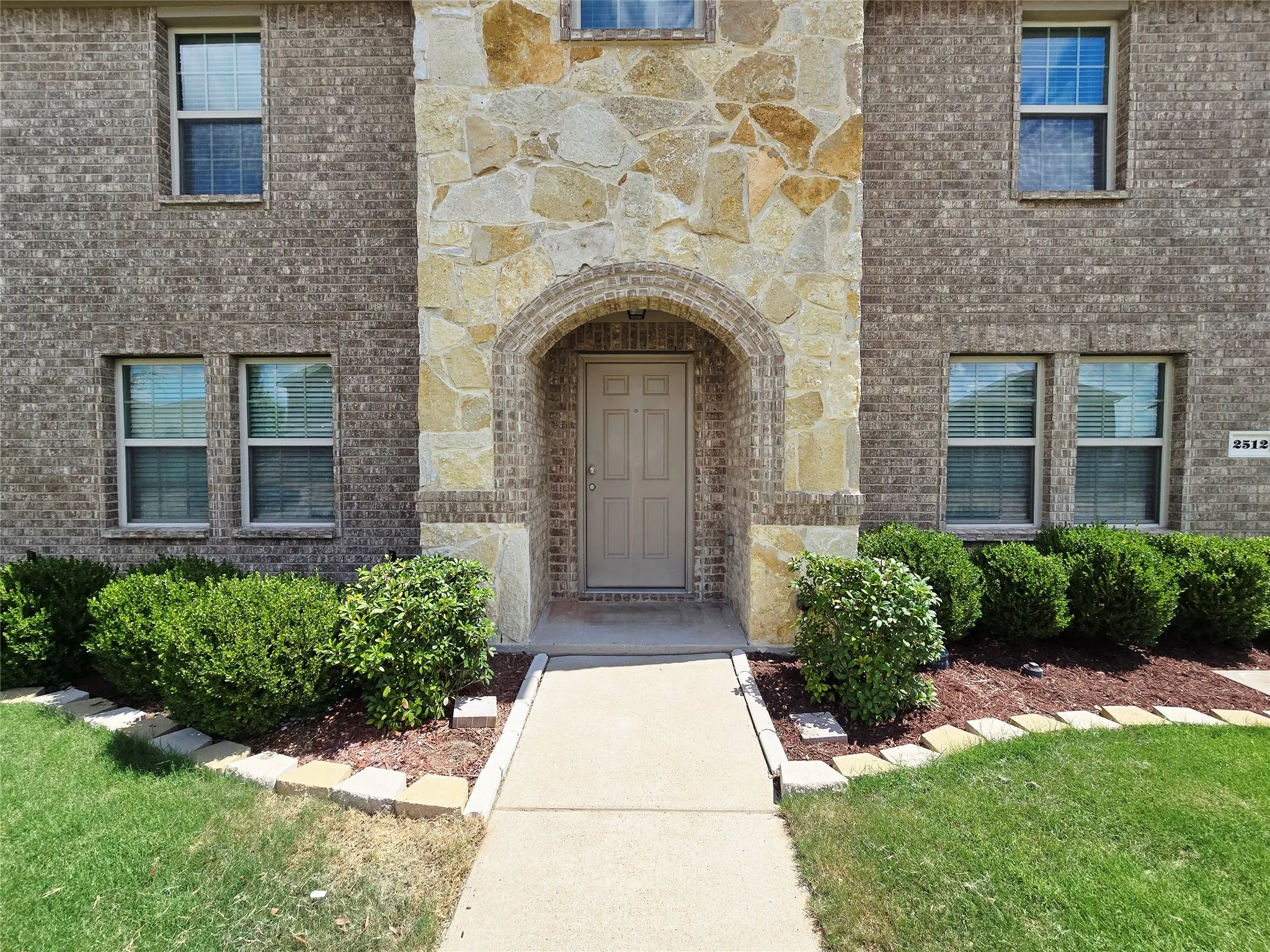 Single Family Residence For Rent in Dallas County , 2512 Brentwood Drive, Lancaster, Texas 75134, 4 Bedroom, 3 Bathroom, 2 Garage spaces, 2,663 Sqft, built in 2018, mls#21379639, Real Estate Agent in Lancaster, Homes For Rent in Dallas county, Homes For Rent in Lancaster, Realtor in Lancaster Texas, Real Estate Brokerage Independent Realty Texas, Luminita Cordes Realtor