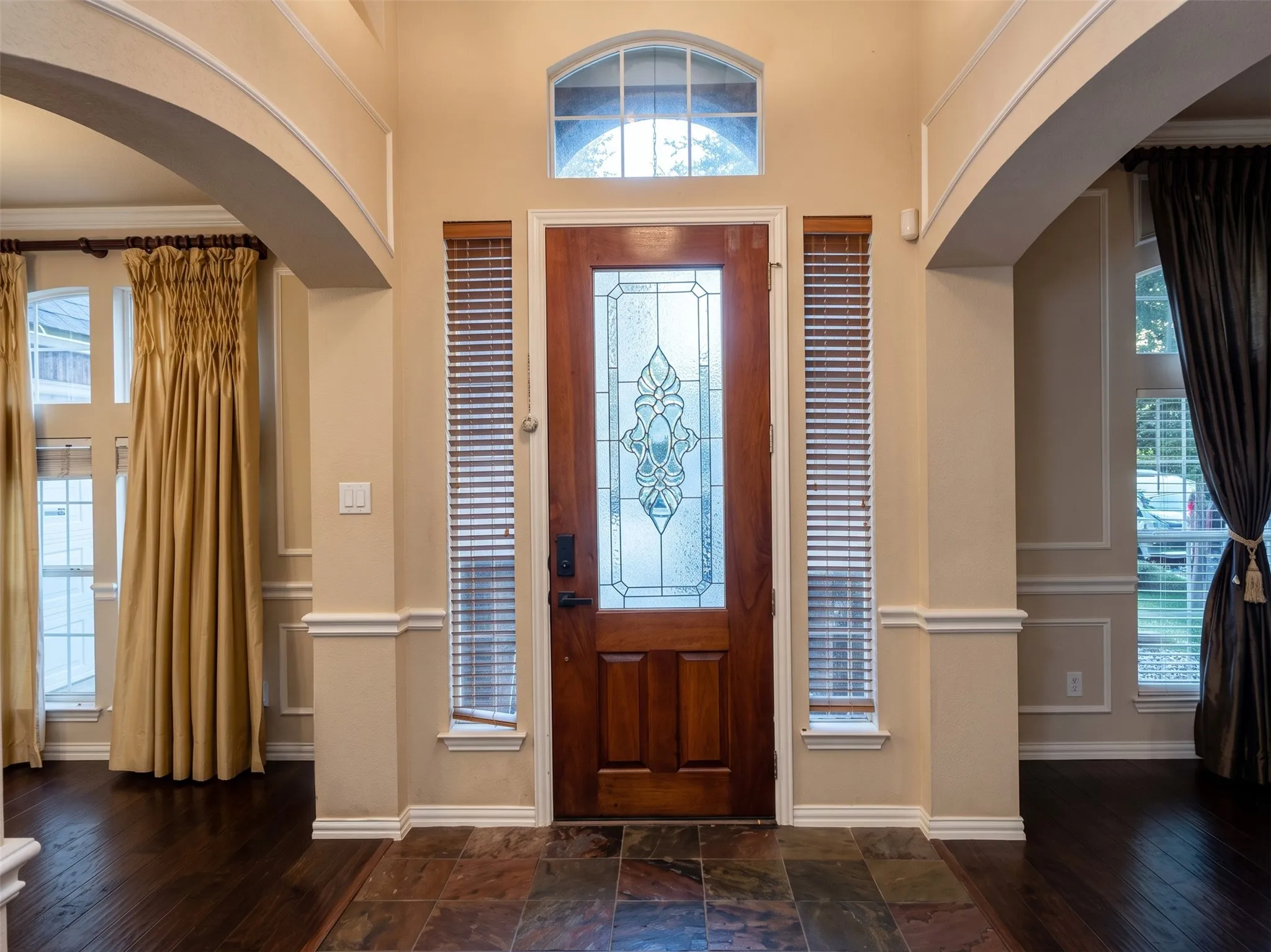 Single Family Residence For Rent in Dallas County , 9314 Royal Burgess Drive, Rowlett, Texas 75089, 4 Bedroom, 3 Bathroom, 2 Garage spaces, 3,573 Sqft, built in 2004, mls#21379641, Real Estate Agent in Rowlett, Homes For Rent in Dallas county, Homes For Rent in Rowlett, Realtor in Rowlett Texas, Real Estate Brokerage Independent Realty Texas, Luminita Cordes Realtor