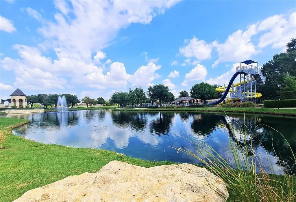Single Family Residence For Rent in Dallas County , 9314 Royal Burgess Drive, Rowlett, Texas 75089, 4 Bedroom, 3 Bathroom, 2 Garage spaces, 3,573 Sqft, built in 2004, mls#21379641, Real Estate Agent in Rowlett, Homes For Rent in Dallas county, Homes For Rent in Rowlett, Realtor in Rowlett Texas, Real Estate Brokerage Independent Realty Texas, Luminita Cordes Realtor