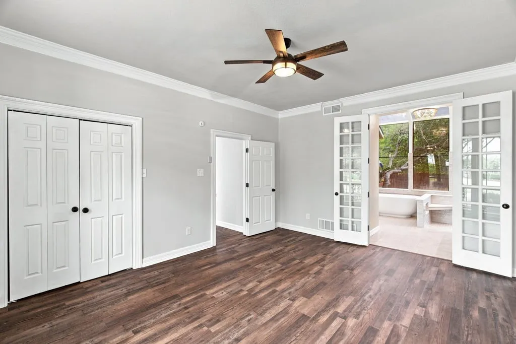 Single Family Residence For Sale in Tarrant County , 4705 Villa Vera Drive, Arlington, Texas 76017, 4 Bedroom, 3 Bathroom, 3 Garage spaces, 2,785 Sqft, built in 1982, mls#21379201, Real Estate Agent in Arlington, Homes For Sale in Tarrant county, Homes For Sale in Arlington, Realtor in Arlington Texas, Real Estate Brokerage Independent Realty Texas, Luminita Cordes Realtor