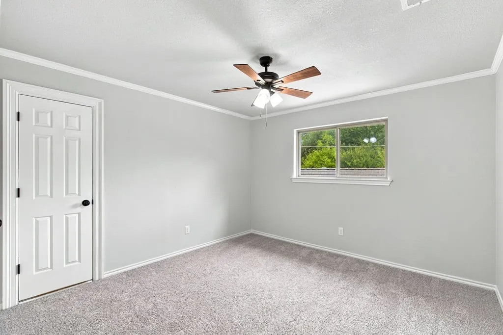 Single Family Residence For Sale in Tarrant County , 4705 Villa Vera Drive, Arlington, Texas 76017, 4 Bedroom, 3 Bathroom, 3 Garage spaces, 2,785 Sqft, built in 1982, mls#21379201, Real Estate Agent in Arlington, Homes For Sale in Tarrant county, Homes For Sale in Arlington, Realtor in Arlington Texas, Real Estate Brokerage Independent Realty Texas, Luminita Cordes Realtor