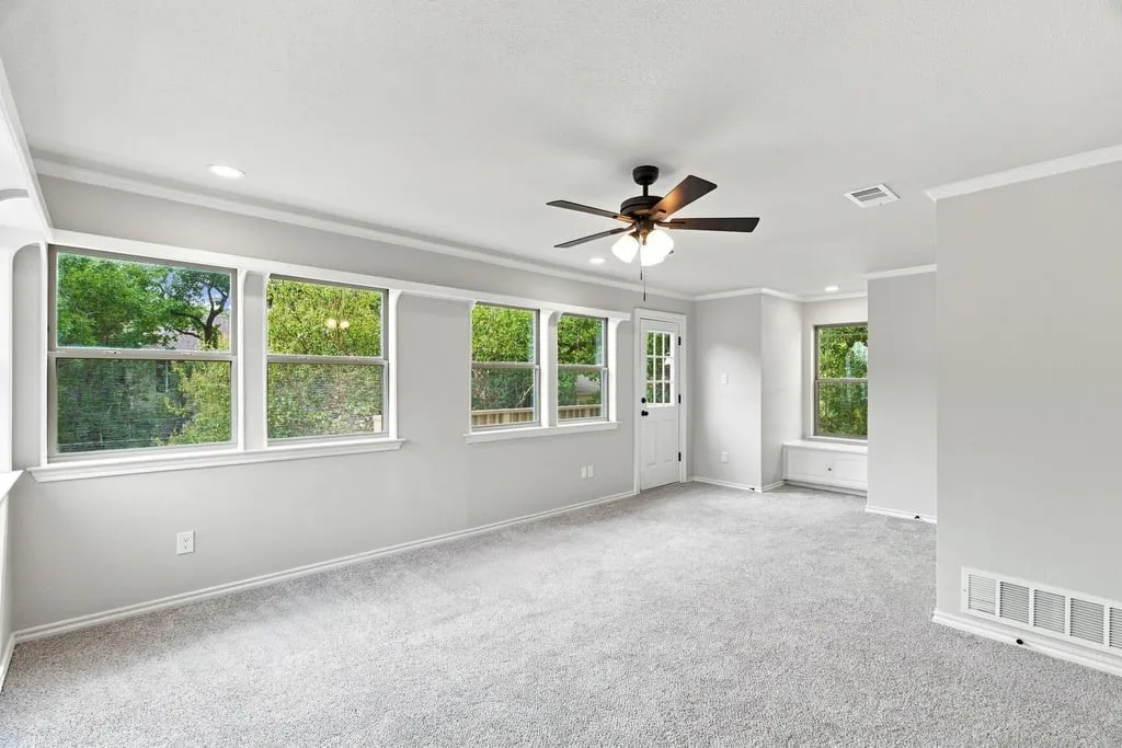 Single Family Residence For Sale in Tarrant County , 4705 Villa Vera Drive, Arlington, Texas 76017, 4 Bedroom, 3 Bathroom, 3 Garage spaces, 2,785 Sqft, built in 1982, mls#21379201, Real Estate Agent in Arlington, Homes For Sale in Tarrant county, Homes For Sale in Arlington, Realtor in Arlington Texas, Real Estate Brokerage Independent Realty Texas, Luminita Cordes Realtor