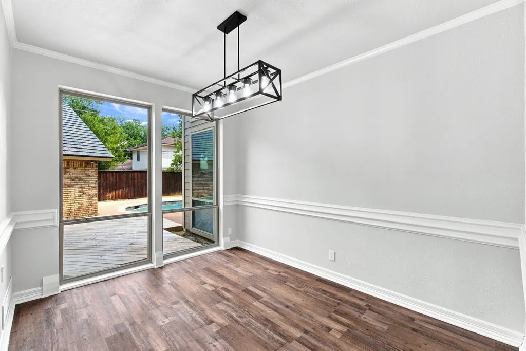 Single Family Residence For Sale in Tarrant County , 4705 Villa Vera Drive, Arlington, Texas 76017, 4 Bedroom, 3 Bathroom, 3 Garage spaces, 2,785 Sqft, built in 1982, mls#21379201, Real Estate Agent in Arlington, Homes For Sale in Tarrant county, Homes For Sale in Arlington, Realtor in Arlington Texas, Real Estate Brokerage Independent Realty Texas, Luminita Cordes Realtor