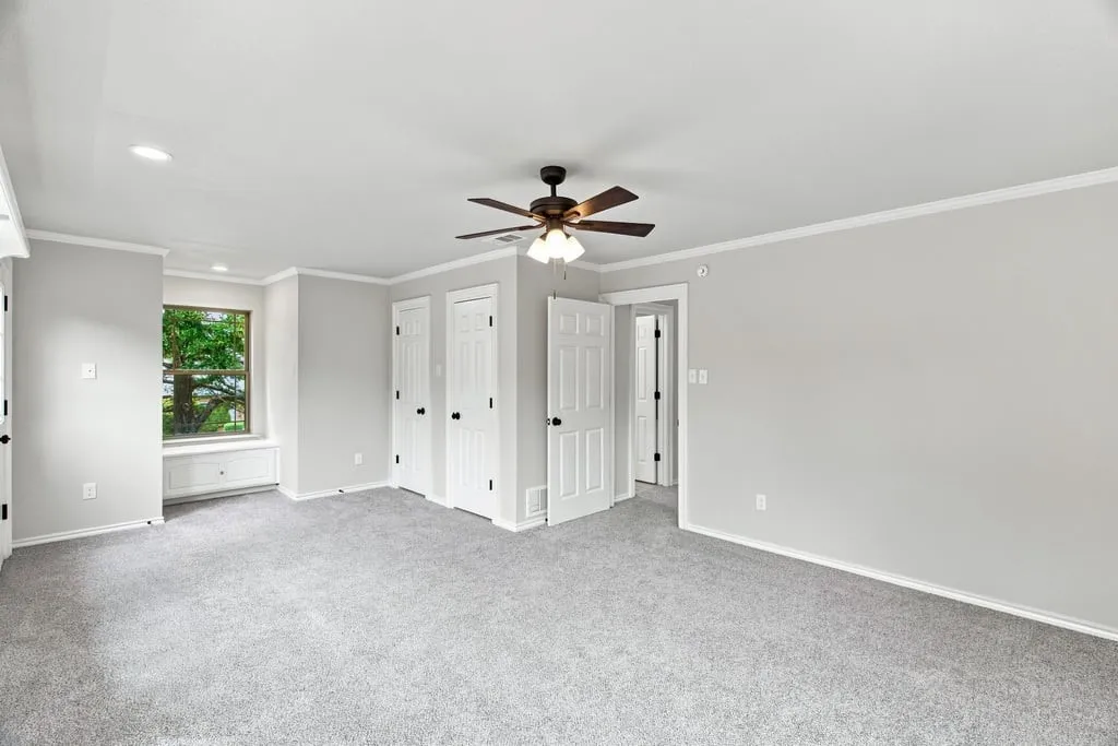 Single Family Residence For Sale in Tarrant County , 4705 Villa Vera Drive, Arlington, Texas 76017, 4 Bedroom, 3 Bathroom, 3 Garage spaces, 2,785 Sqft, built in 1982, mls#21379201, Real Estate Agent in Arlington, Homes For Sale in Tarrant county, Homes For Sale in Arlington, Realtor in Arlington Texas, Real Estate Brokerage Independent Realty Texas, Luminita Cordes Realtor