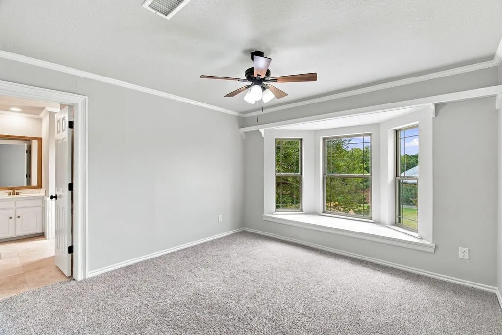 Single Family Residence For Sale in Tarrant County , 4705 Villa Vera Drive, Arlington, Texas 76017, 4 Bedroom, 3 Bathroom, 3 Garage spaces, 2,785 Sqft, built in 1982, mls#21379201, Real Estate Agent in Arlington, Homes For Sale in Tarrant county, Homes For Sale in Arlington, Realtor in Arlington Texas, Real Estate Brokerage Independent Realty Texas, Luminita Cordes Realtor