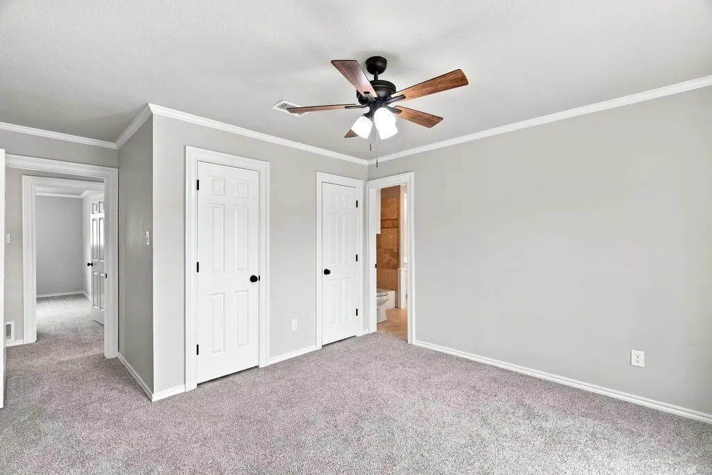 Single Family Residence For Sale in Tarrant County , 4705 Villa Vera Drive, Arlington, Texas 76017, 4 Bedroom, 3 Bathroom, 3 Garage spaces, 2,785 Sqft, built in 1982, mls#21379201, Real Estate Agent in Arlington, Homes For Sale in Tarrant county, Homes For Sale in Arlington, Realtor in Arlington Texas, Real Estate Brokerage Independent Realty Texas, Luminita Cordes Realtor
