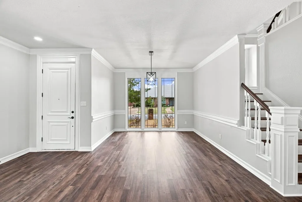 Single Family Residence For Sale in Tarrant County , 4705 Villa Vera Drive, Arlington, Texas 76017, 4 Bedroom, 3 Bathroom, 3 Garage spaces, 2,785 Sqft, built in 1982, mls#21379201, Real Estate Agent in Arlington, Homes For Sale in Tarrant county, Homes For Sale in Arlington, Realtor in Arlington Texas, Real Estate Brokerage Independent Realty Texas, Luminita Cordes Realtor
