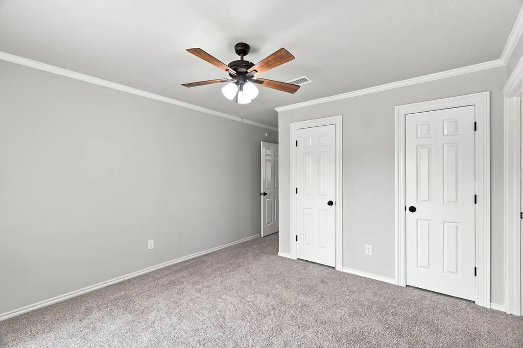 Single Family Residence For Sale in Tarrant County , 4705 Villa Vera Drive, Arlington, Texas 76017, 4 Bedroom, 3 Bathroom, 3 Garage spaces, 2,785 Sqft, built in 1982, mls#21379201, Real Estate Agent in Arlington, Homes For Sale in Tarrant county, Homes For Sale in Arlington, Realtor in Arlington Texas, Real Estate Brokerage Independent Realty Texas, Luminita Cordes Realtor