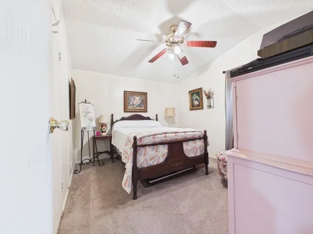 Mobile Home For Sale in Henderson County , 119 Blackfoot Drive, Mabank, Texas 75156, 3 Bedroom, 2 Bathroom, Garage spaces, 1,368 Sqft, built in 1995, mls#21377235, Real Estate Agent in Mabank, Homes For Sale in Henderson county, Homes For Sale in Mabank, Realtor in Mabank Texas, Real Estate Brokerage Independent Realty Texas, Luminita Cordes Realtor