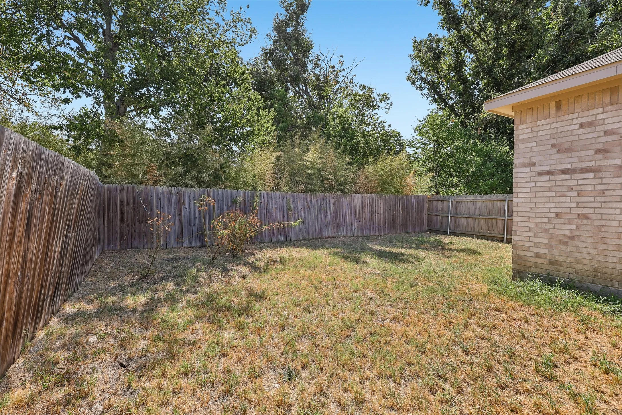 Single Family Residence For Sale in Kaufman County , 909 S Frances Street A, Terrell, Texas 75160, 3 Bedroom, 2 Bathroom, 1 Garage spaces, 1,542 Sqft, built in 2020, mls#21371762, Real Estate Agent in Terrell, Homes For Sale in Kaufman county, Homes For Sale in Terrell, Realtor in Terrell Texas, Real Estate Brokerage Independent Realty Texas, Luminita Cordes Realtor