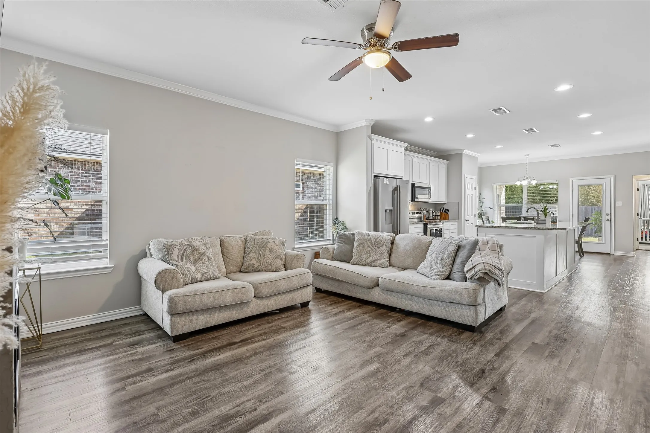Single Family Residence For Sale in Kaufman County , 909 S Frances Street A, Terrell, Texas 75160, 3 Bedroom, 2 Bathroom, 1 Garage spaces, 1,542 Sqft, built in 2020, mls#21371762, Real Estate Agent in Terrell, Homes For Sale in Kaufman county, Homes For Sale in Terrell, Realtor in Terrell Texas, Real Estate Brokerage Independent Realty Texas, Luminita Cordes Realtor