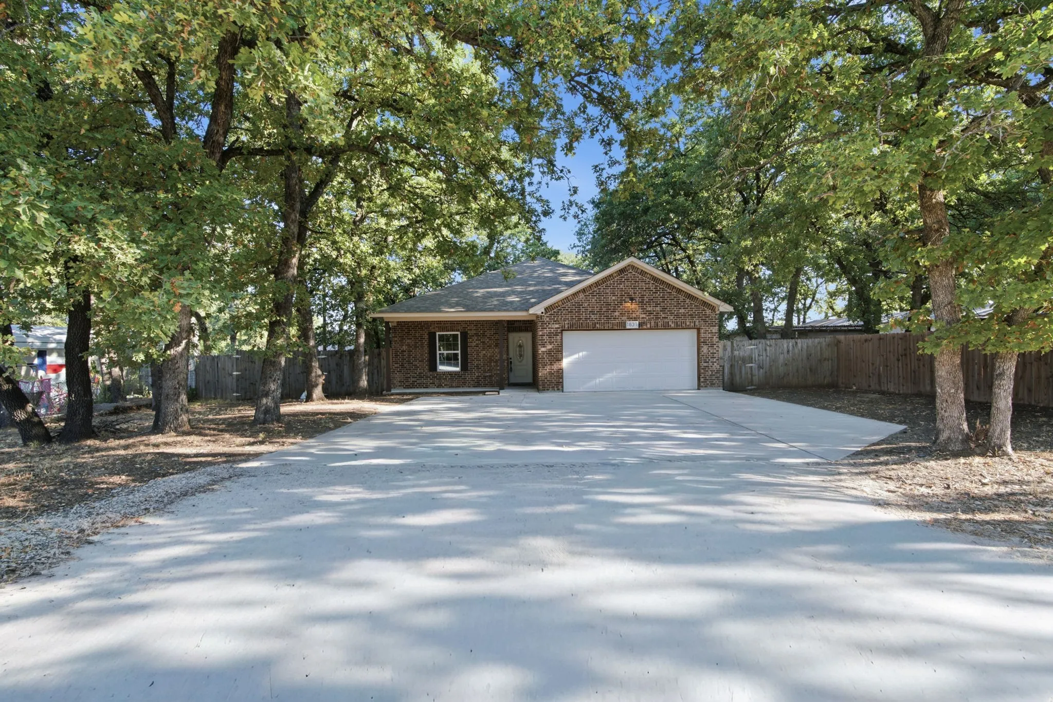 Single Family Residence For Rent in Tarrant County , 1837 Jennifer Court, Pelican Bay, Texas 76020, 4 Bedroom, 2 Bathroom, 2 Garage spaces, 1,803 Sqft, built in 2021, mls#21379644, Real Estate Agent in Pelican Bay, Homes For Rent in Tarrant county, Homes For Rent in Pelican Bay, Realtor in Pelican Bay Texas, Real Estate Brokerage Independent Realty Texas, Luminita Cordes Realtor
