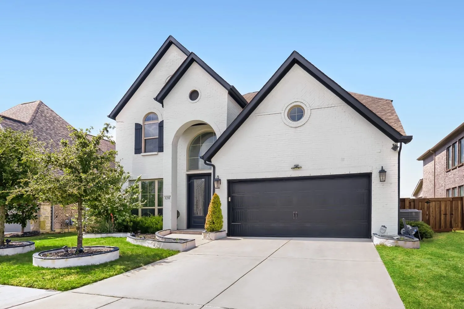 Single Family Residence For Sale in Kaufman County , 1211 Rushcroft Way, Forney, Texas 75126, 4 Bedroom, 4 Bathroom, 2 Garage spaces, 2,950 Sqft, built in 2021, mls#21379643, Real Estate Agent in Forney, Homes For Sale in Kaufman county, Homes For Sale in Forney, Realtor in Forney Texas, Real Estate Brokerage Independent Realty Texas, Luminita Cordes Realtor