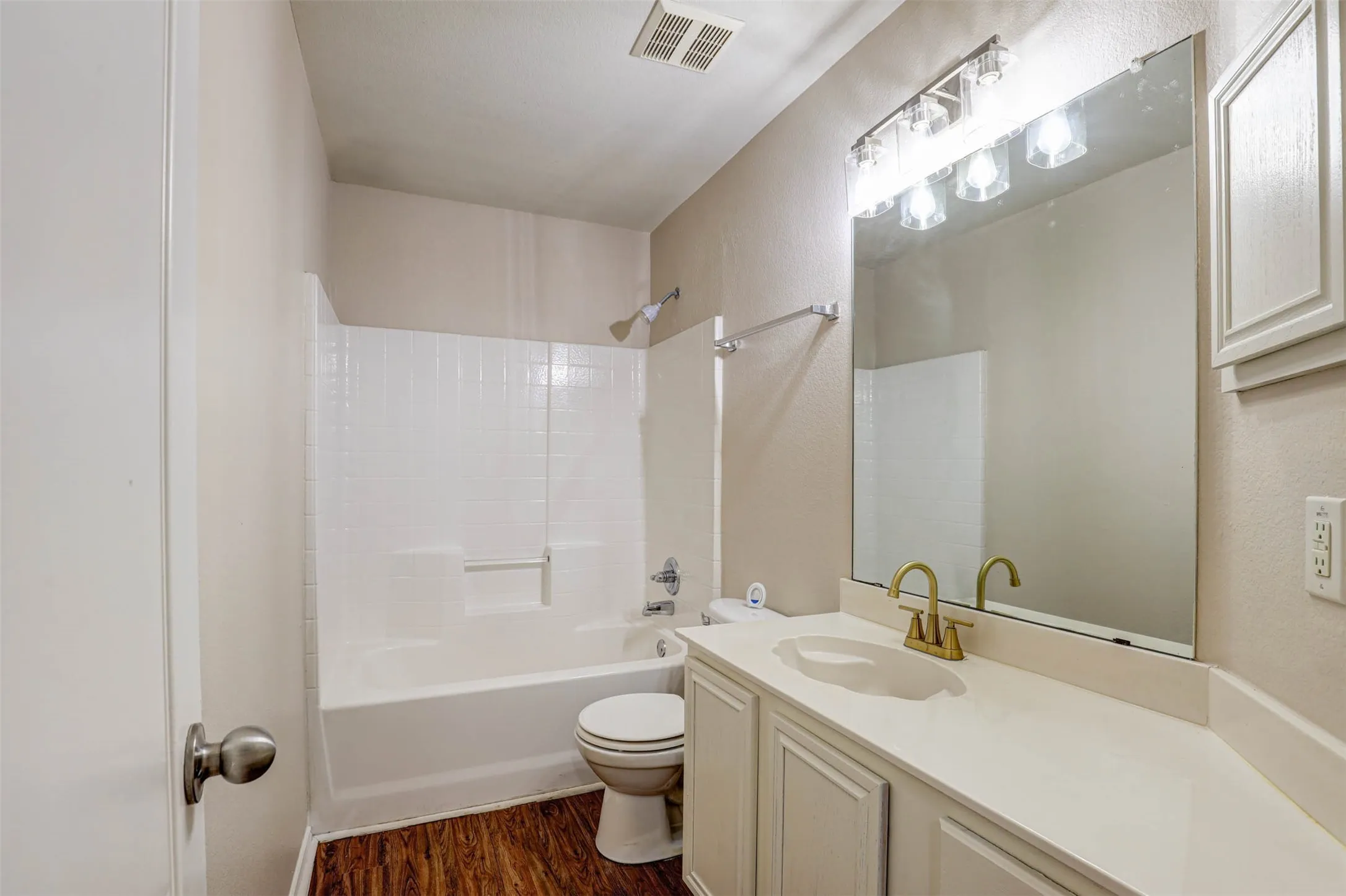 Sparkling hall bathroom