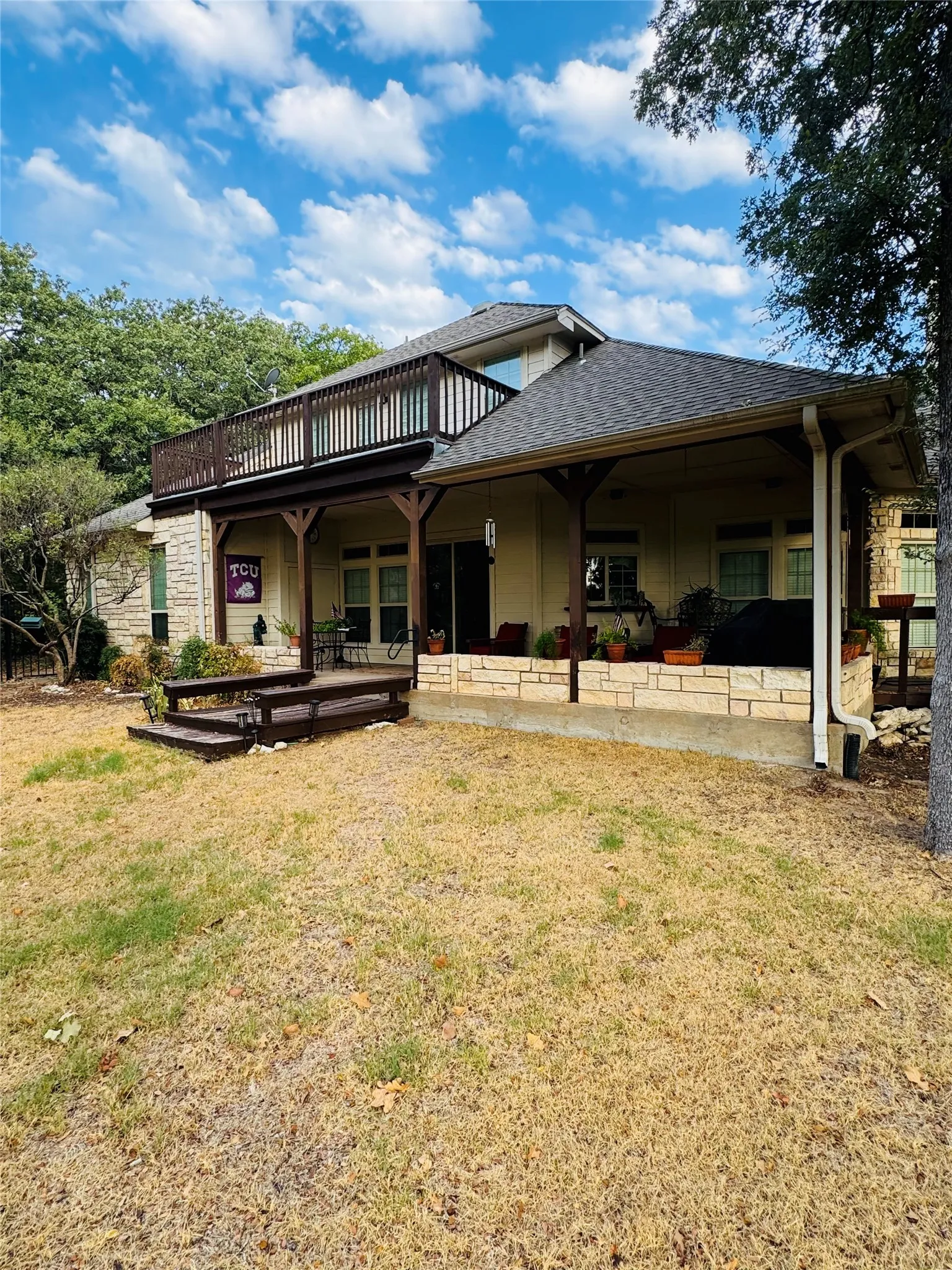 Single Family Residence For Sale in Hill County , 27135 Whispering Meadow Drive, Whitney, Texas 76692, 3 Bedroom, 4 Bathroom, 2 Garage spaces, 3,131 Sqft, built in 2004, mls#21376652, Real Estate Agent in Whitney, Homes For Sale in Hill county, Homes For Sale in Whitney, Realtor in Whitney Texas, Real Estate Brokerage Independent Realty Texas, Luminita Cordes Realtor