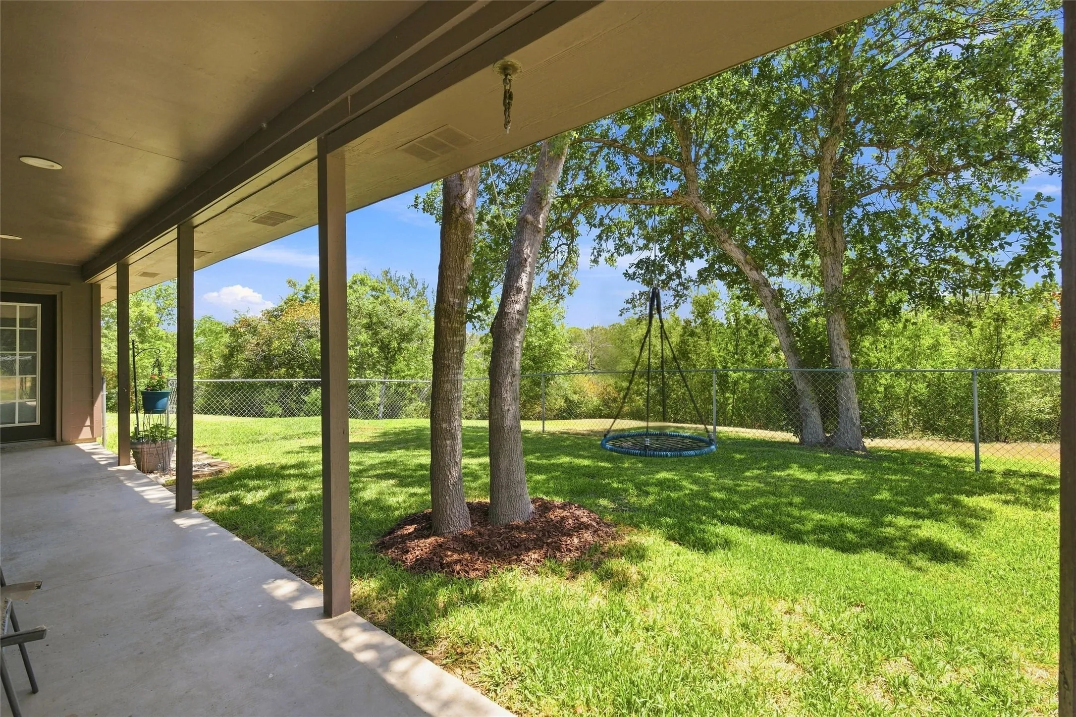 Single Family Residence For Sale in Mc Lennan County , 600 Cedar Canyon Road, Crawford, Texas 76638, 3 Bedroom, 2 Bathroom, Garage spaces, 2,318 Sqft, built in 2002, mls#21378909, Real Estate Agent in Crawford, Homes For Sale in Mc Lennan county, Homes For Sale in Crawford, Realtor in Crawford Texas, Real Estate Brokerage Independent Realty Texas, Luminita Cordes Realtor