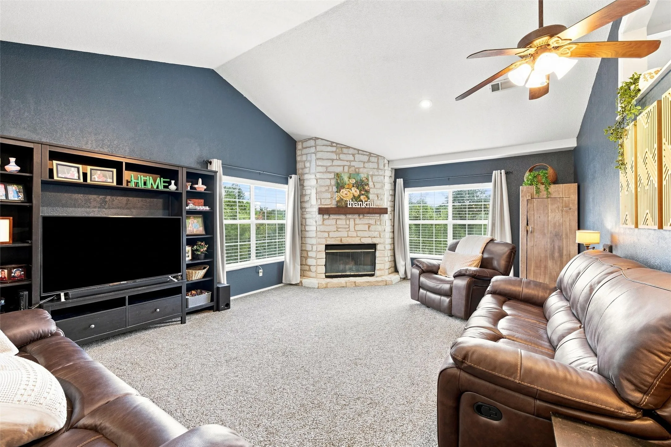 Single Family Residence For Sale in Mc Lennan County , 600 Cedar Canyon Road, Crawford, Texas 76638, 3 Bedroom, 2 Bathroom, Garage spaces, 2,318 Sqft, built in 2002, mls#21378909, Real Estate Agent in Crawford, Homes For Sale in Mc Lennan county, Homes For Sale in Crawford, Realtor in Crawford Texas, Real Estate Brokerage Independent Realty Texas, Luminita Cordes Realtor