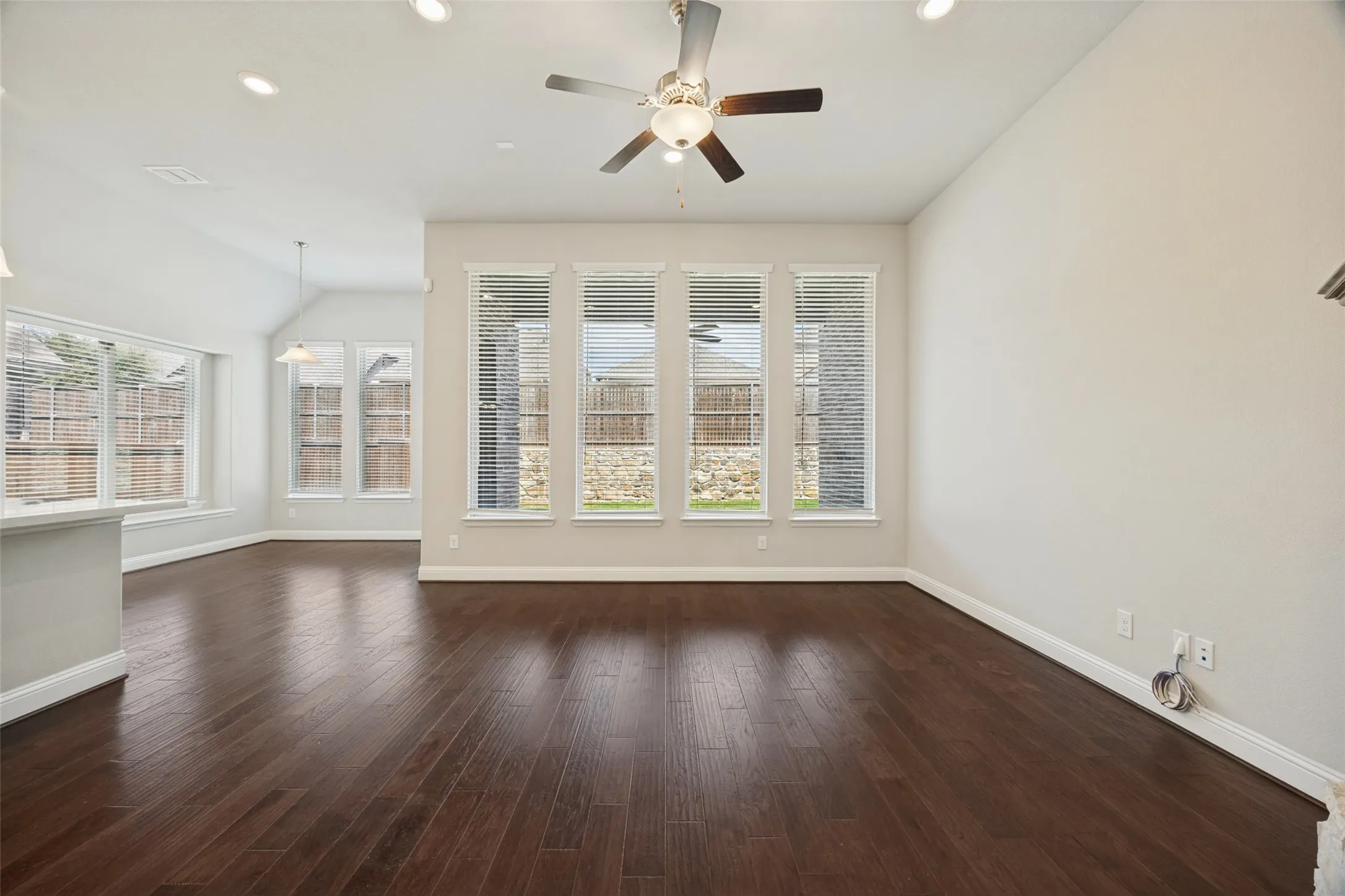 Single Family Residence For Sale in Collin County , 8241 Blumelia Drive, Dallas, Texas 75252, 4 Bedroom, 3 Bathroom, 2 Garage spaces, 2,178 Sqft, built in 2019, mls#21376548, Real Estate Agent in Dallas, Homes For Sale in Collin county, Homes For Sale in Dallas, Realtor in Dallas Texas, Real Estate Brokerage Independent Realty Texas, Luminita Cordes Realtor