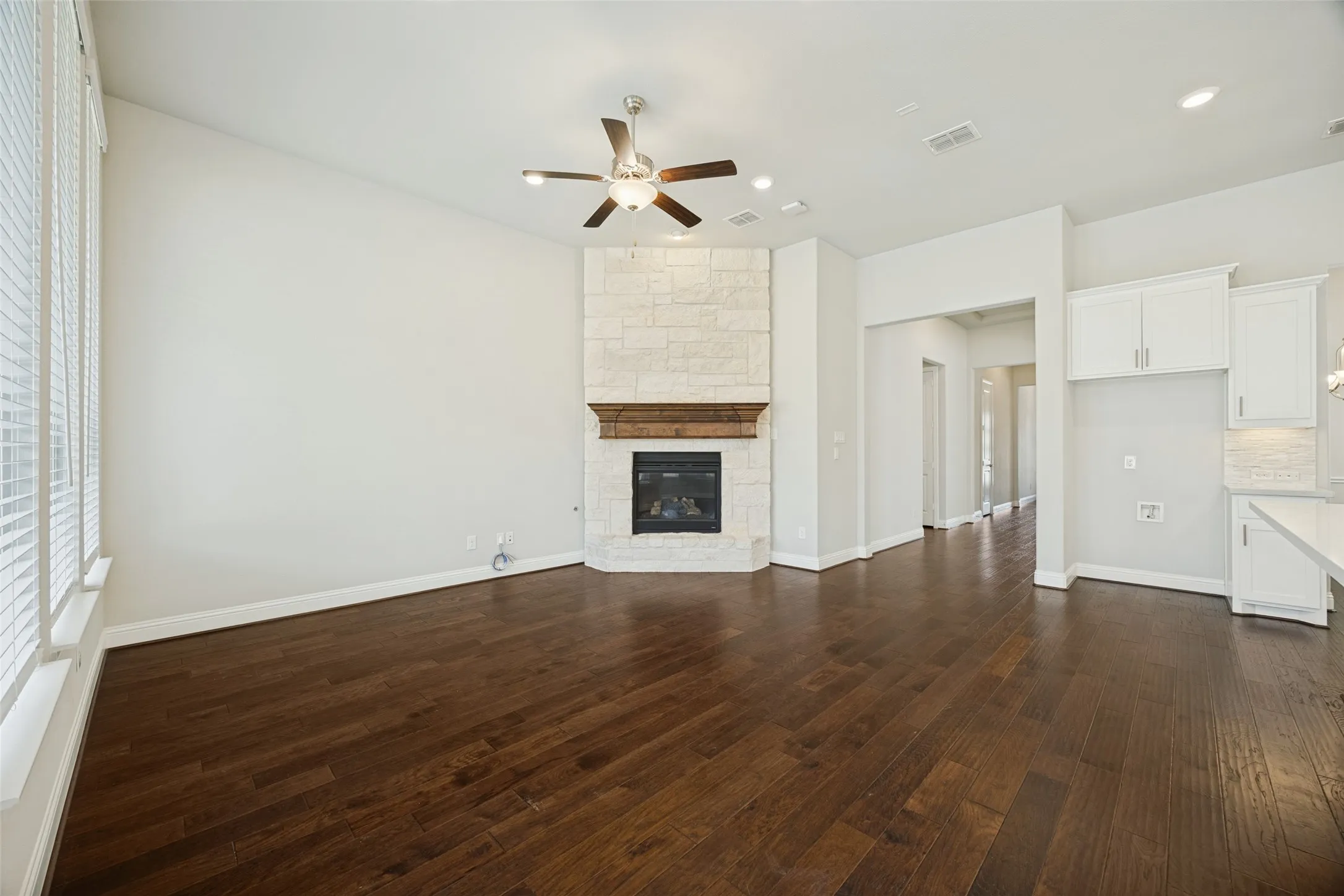 Single Family Residence For Sale in Collin County , 8241 Blumelia Drive, Dallas, Texas 75252, 4 Bedroom, 3 Bathroom, 2 Garage spaces, 2,178 Sqft, built in 2019, mls#21376548, Real Estate Agent in Dallas, Homes For Sale in Collin county, Homes For Sale in Dallas, Realtor in Dallas Texas, Real Estate Brokerage Independent Realty Texas, Luminita Cordes Realtor