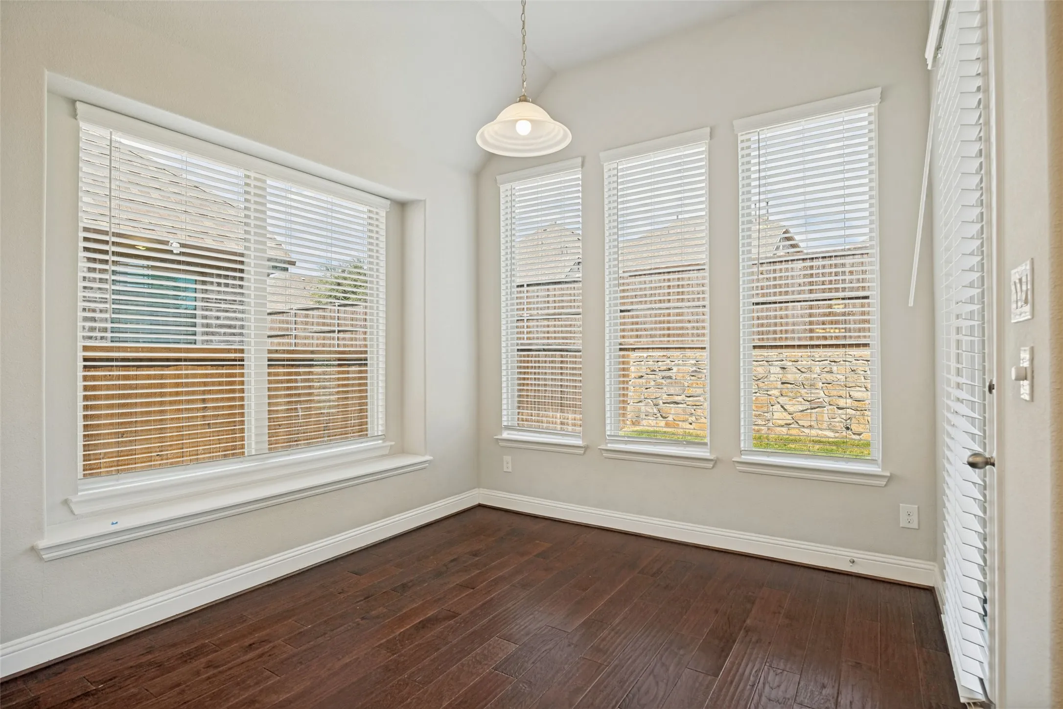 Single Family Residence For Sale in Collin County , 8241 Blumelia Drive, Dallas, Texas 75252, 4 Bedroom, 3 Bathroom, 2 Garage spaces, 2,178 Sqft, built in 2019, mls#21376548, Real Estate Agent in Dallas, Homes For Sale in Collin county, Homes For Sale in Dallas, Realtor in Dallas Texas, Real Estate Brokerage Independent Realty Texas, Luminita Cordes Realtor