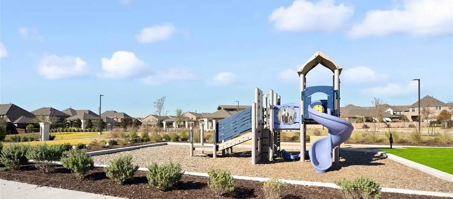 University Place neighborhood amenities
