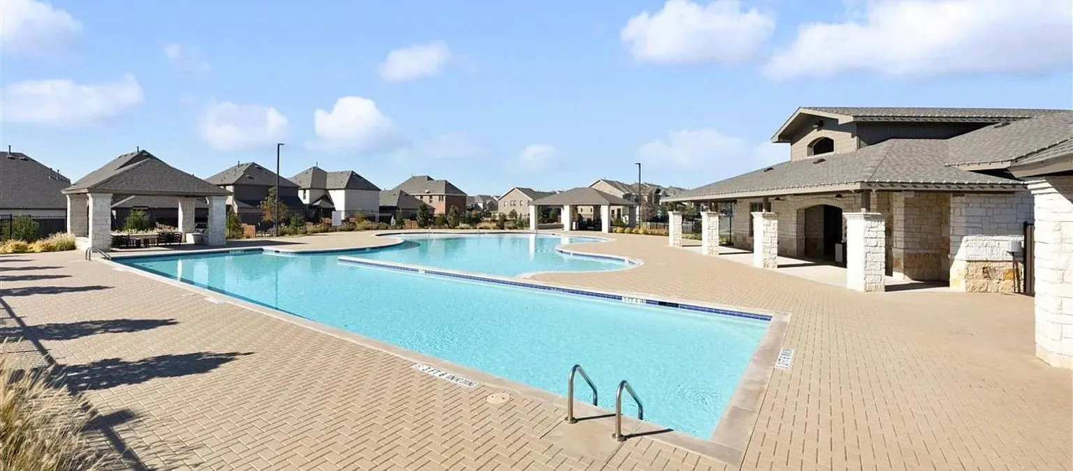 University Place neighborhood amenities