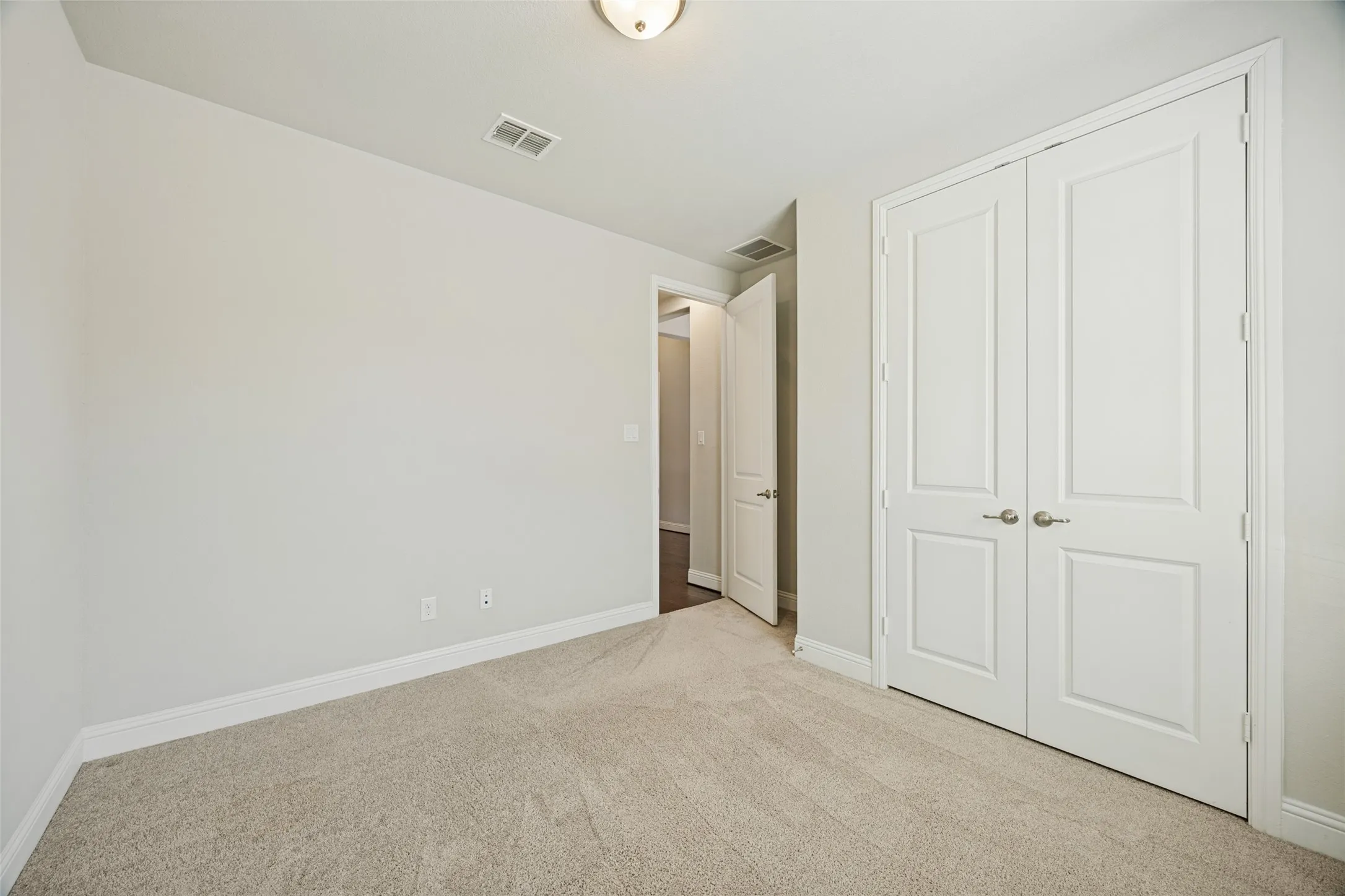Single Family Residence For Sale in Collin County , 8241 Blumelia Drive, Dallas, Texas 75252, 4 Bedroom, 3 Bathroom, 2 Garage spaces, 2,178 Sqft, built in 2019, mls#21376548, Real Estate Agent in Dallas, Homes For Sale in Collin county, Homes For Sale in Dallas, Realtor in Dallas Texas, Real Estate Brokerage Independent Realty Texas, Luminita Cordes Realtor