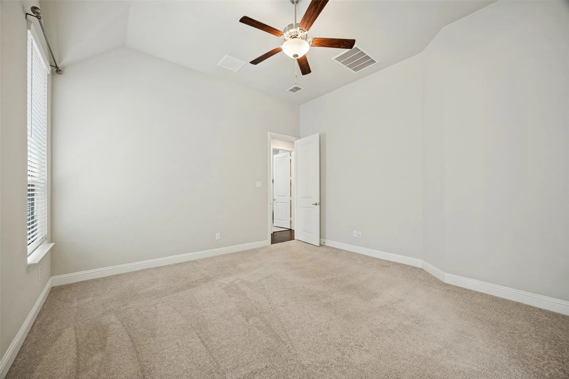 Single Family Residence For Sale in Collin County , 8241 Blumelia Drive, Dallas, Texas 75252, 4 Bedroom, 3 Bathroom, 2 Garage spaces, 2,178 Sqft, built in 2019, mls#21376548, Real Estate Agent in Dallas, Homes For Sale in Collin county, Homes For Sale in Dallas, Realtor in Dallas Texas, Real Estate Brokerage Independent Realty Texas, Luminita Cordes Realtor