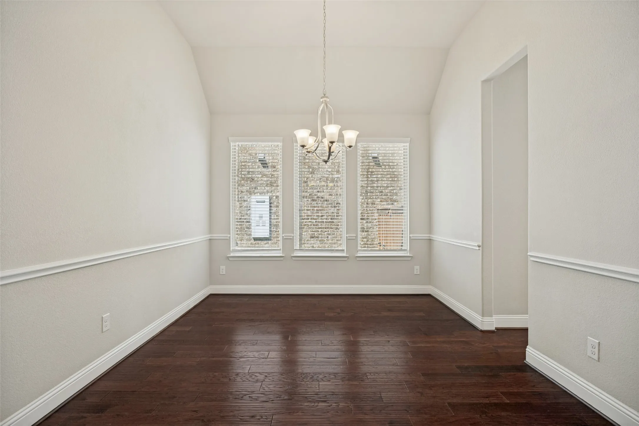 Single Family Residence For Sale in Collin County , 8241 Blumelia Drive, Dallas, Texas 75252, 4 Bedroom, 3 Bathroom, 2 Garage spaces, 2,178 Sqft, built in 2019, mls#21376548, Real Estate Agent in Dallas, Homes For Sale in Collin county, Homes For Sale in Dallas, Realtor in Dallas Texas, Real Estate Brokerage Independent Realty Texas, Luminita Cordes Realtor