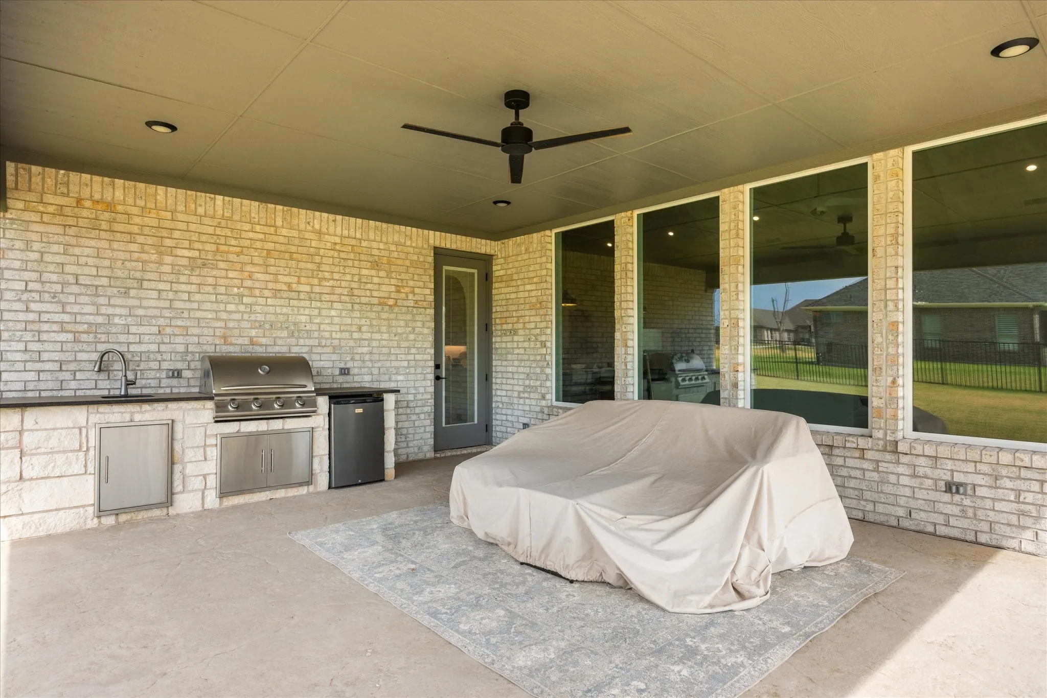 Single Family Residence For Sale in Hood County , 2703 Village Road, Granbury, Texas 76049, 3 Bedroom, 4 Bathroom, 3 Garage spaces, 2,994 Sqft, built in 2022, mls#21379652, Real Estate Agent in Granbury, Homes For Sale in Hood county, Homes For Sale in Granbury, Realtor in Granbury Texas, Real Estate Brokerage Independent Realty Texas, Luminita Cordes Realtor