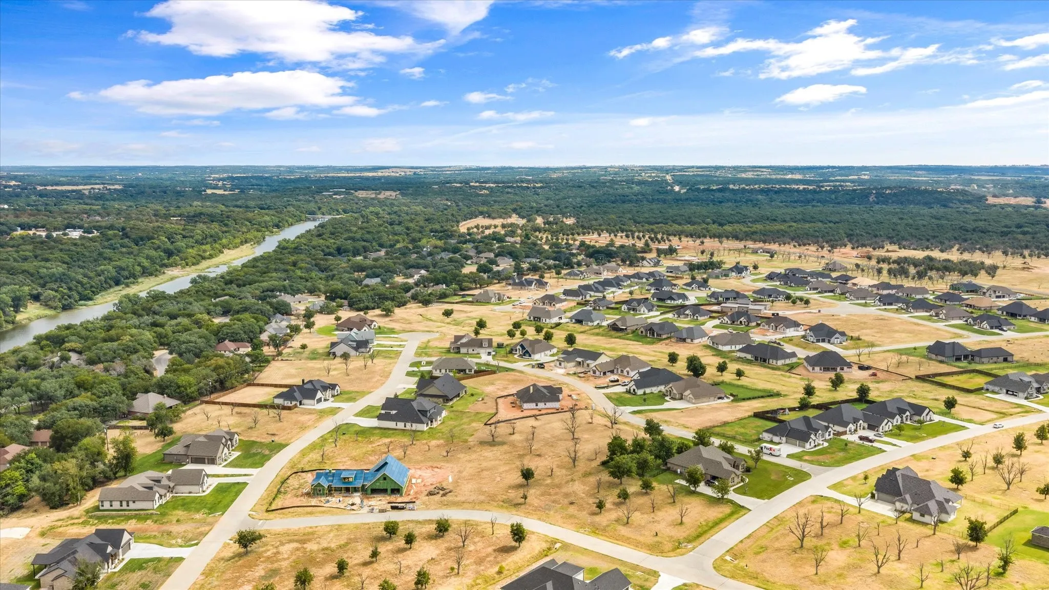 Single Family Residence For Sale in Hood County , 2703 Village Road, Granbury, Texas 76049, 3 Bedroom, 4 Bathroom, 3 Garage spaces, 2,994 Sqft, built in 2022, mls#21379652, Real Estate Agent in Granbury, Homes For Sale in Hood county, Homes For Sale in Granbury, Realtor in Granbury Texas, Real Estate Brokerage Independent Realty Texas, Luminita Cordes Realtor
