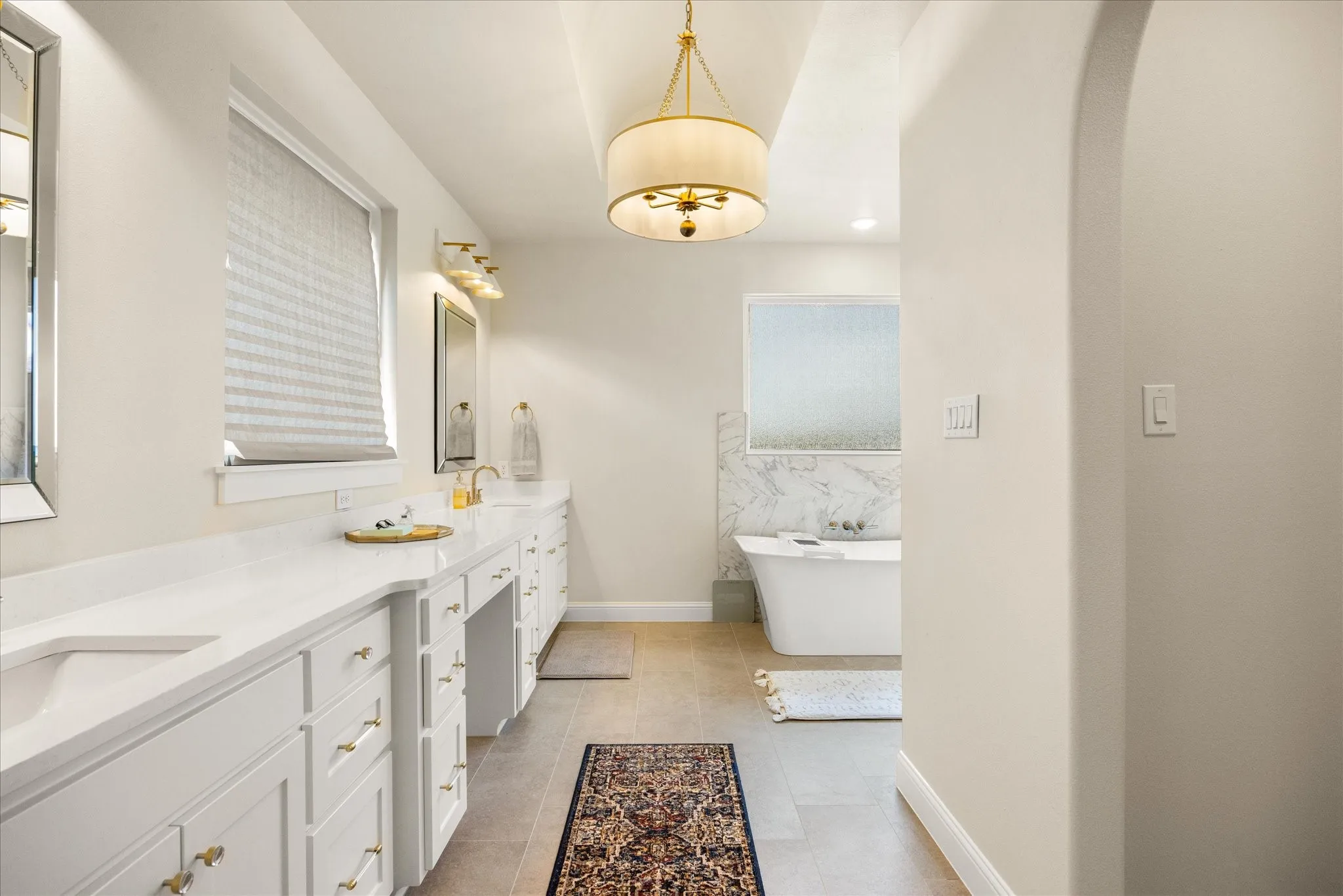 Single Family Residence For Sale in Hood County , 2703 Village Road, Granbury, Texas 76049, 3 Bedroom, 4 Bathroom, 3 Garage spaces, 2,994 Sqft, built in 2022, mls#21379652, Real Estate Agent in Granbury, Homes For Sale in Hood county, Homes For Sale in Granbury, Realtor in Granbury Texas, Real Estate Brokerage Independent Realty Texas, Luminita Cordes Realtor