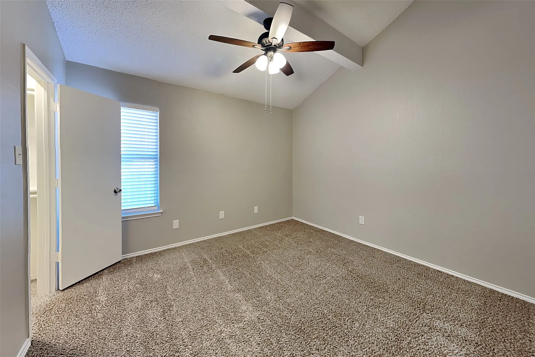 Single Family Residence For Rent in Tarrant County , 4636 Feathercrest Drive, Fort Worth, Texas 76137, 3 Bedroom, 2 Bathroom, 2 Garage spaces, 1,427 Sqft, built in 1991, mls#21379657, Real Estate Agent in Fort Worth, Homes For Rent in Tarrant county, Homes For Rent in Fort Worth, Realtor in Fort Worth Texas, Real Estate Brokerage Independent Realty Texas, Luminita Cordes Realtor