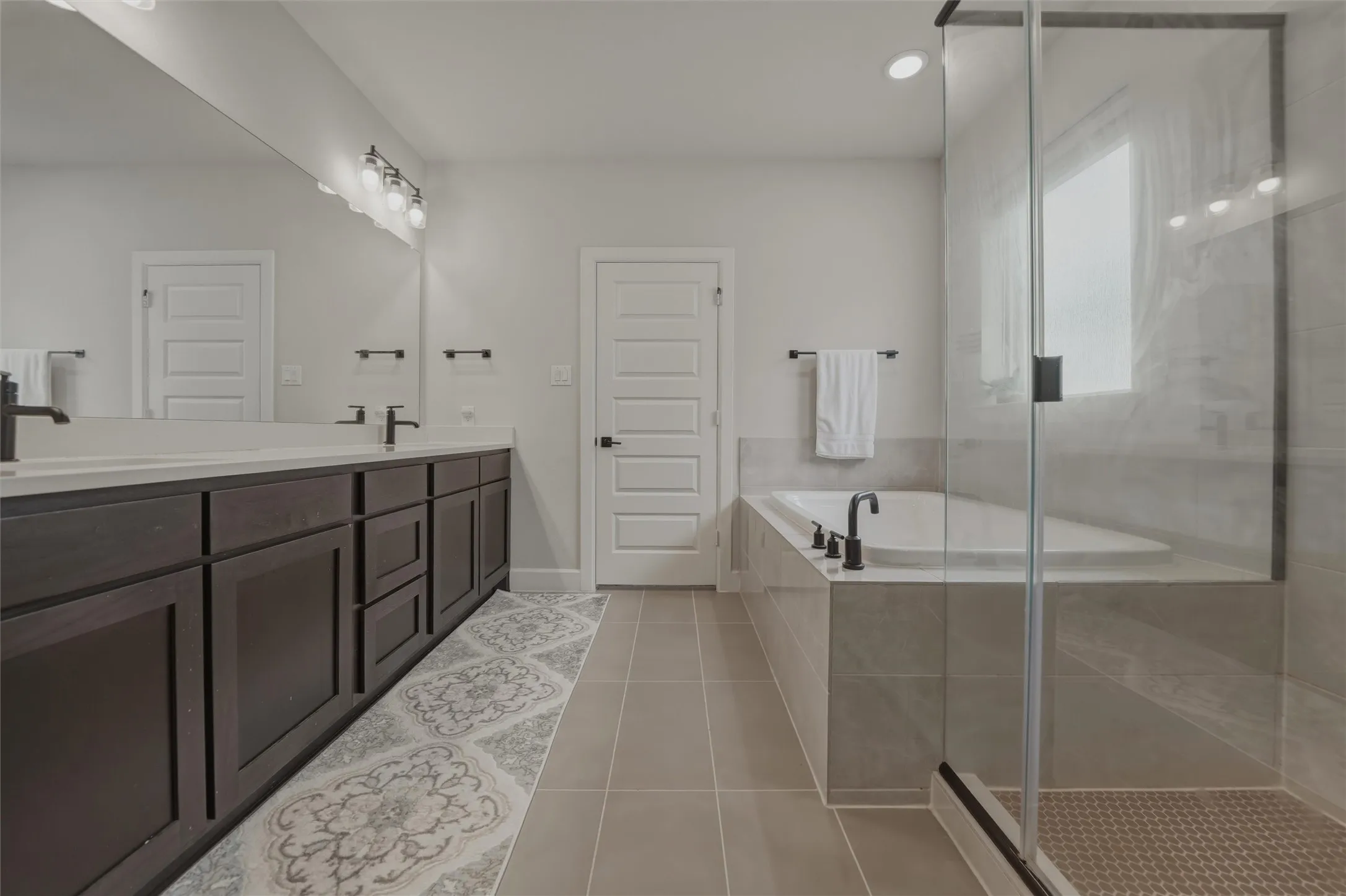 Single Family Residence For Sale in Tarrant County , 8849 Redding Street, North Richland Hills, Texas 76180, 3 Bedroom, 3 Bathroom, 2 Garage spaces, 2,556 Sqft, built in 2022, mls#21379614, Real Estate Agent in North Richland Hills, Homes For Sale in Tarrant county, Homes For Sale in North Richland Hills, Realtor in North Richland Hills Texas, Real Estate Brokerage Independent Realty Texas, Luminita Cordes Realtor