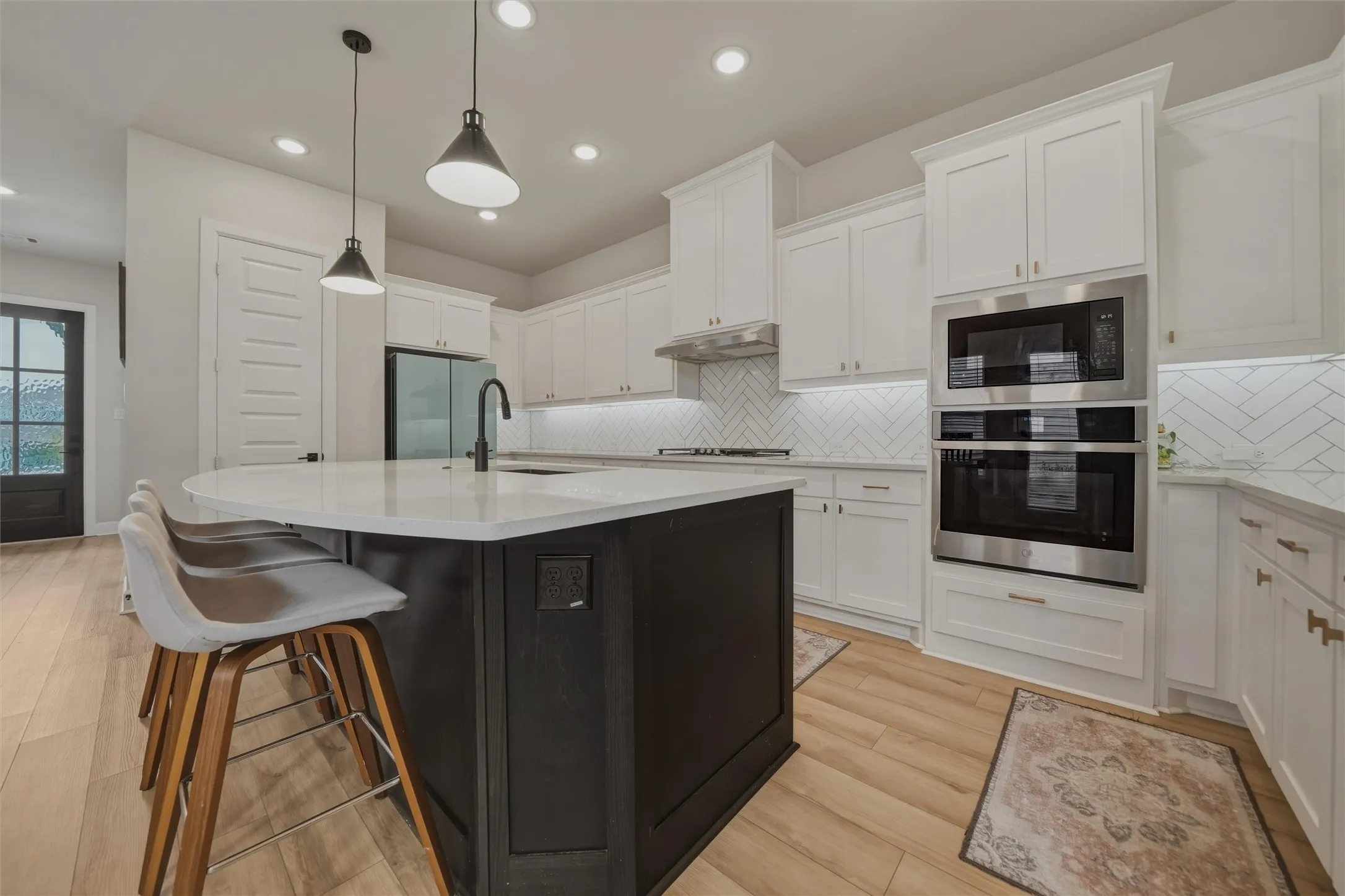 Single Family Residence For Sale in Tarrant County , 8849 Redding Street, North Richland Hills, Texas 76180, 3 Bedroom, 3 Bathroom, 2 Garage spaces, 2,556 Sqft, built in 2022, mls#21379614, Real Estate Agent in North Richland Hills, Homes For Sale in Tarrant county, Homes For Sale in North Richland Hills, Realtor in North Richland Hills Texas, Real Estate Brokerage Independent Realty Texas, Luminita Cordes Realtor