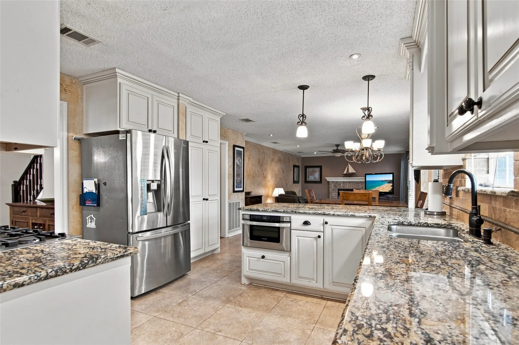 Full sized cabinets, updated countertops and appliances