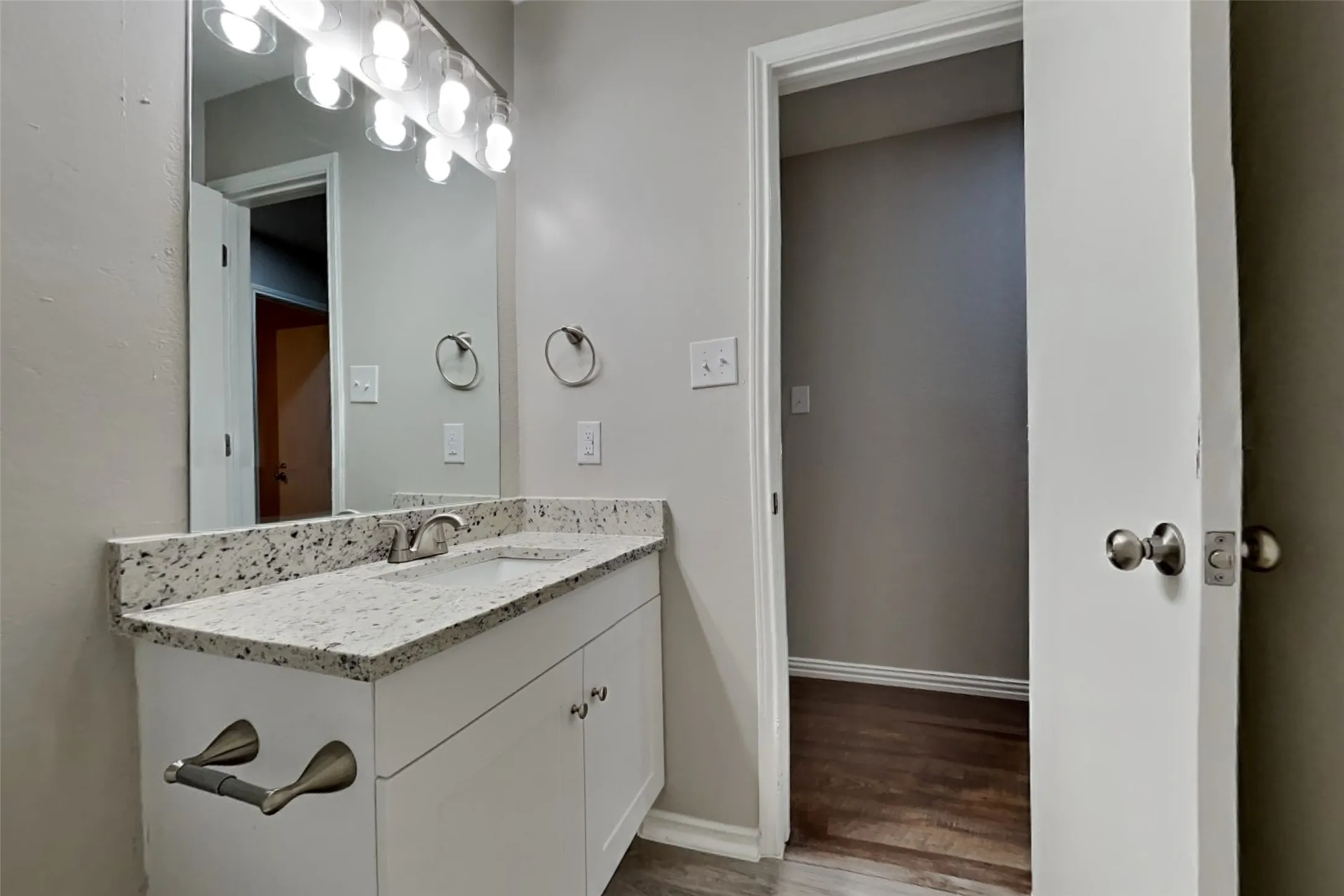 Single Family Residence For Rent in Tarrant County , 6006 Lavaca Drive, Arlington, Texas 76018, 3 Bedroom, 2 Bathroom, 2 Garage spaces, 1,428 Sqft, built in 1993, mls#21379664, Real Estate Agent in Arlington, Homes For Rent in Tarrant county, Homes For Rent in Arlington, Realtor in Arlington Texas, Real Estate Brokerage Independent Realty Texas, Luminita Cordes Realtor