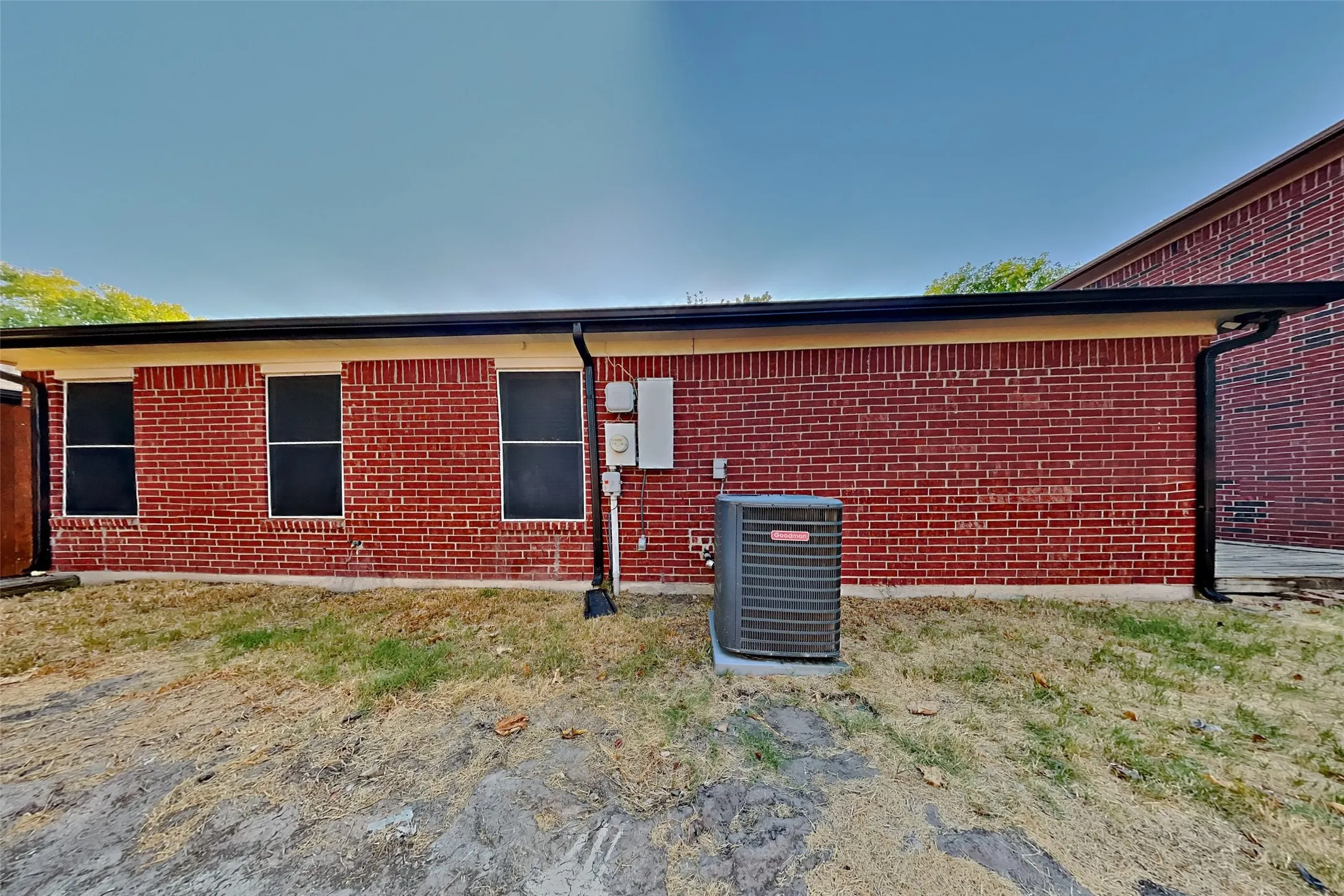 Single Family Residence For Rent in Tarrant County , 6006 Lavaca Drive, Arlington, Texas 76018, 3 Bedroom, 2 Bathroom, 2 Garage spaces, 1,428 Sqft, built in 1993, mls#21379664, Real Estate Agent in Arlington, Homes For Rent in Tarrant county, Homes For Rent in Arlington, Realtor in Arlington Texas, Real Estate Brokerage Independent Realty Texas, Luminita Cordes Realtor