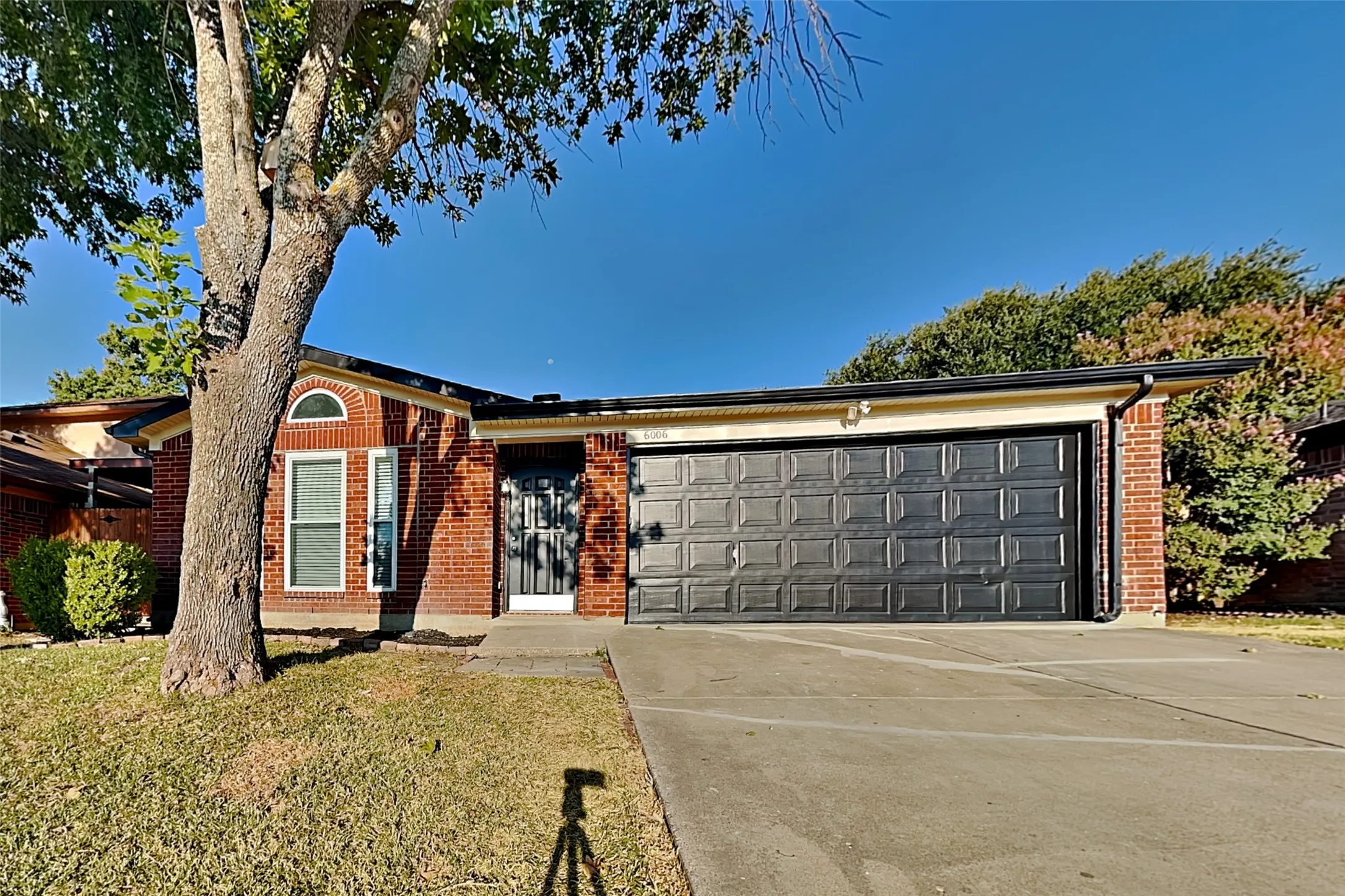 Single Family Residence For Rent in Tarrant County , 6006 Lavaca Drive, Arlington, Texas 76018, 3 Bedroom, 2 Bathroom, 2 Garage spaces, 1,428 Sqft, built in 1993, mls#21379664, Real Estate Agent in Arlington, Homes For Rent in Tarrant county, Homes For Rent in Arlington, Realtor in Arlington Texas, Real Estate Brokerage Independent Realty Texas, Luminita Cordes Realtor