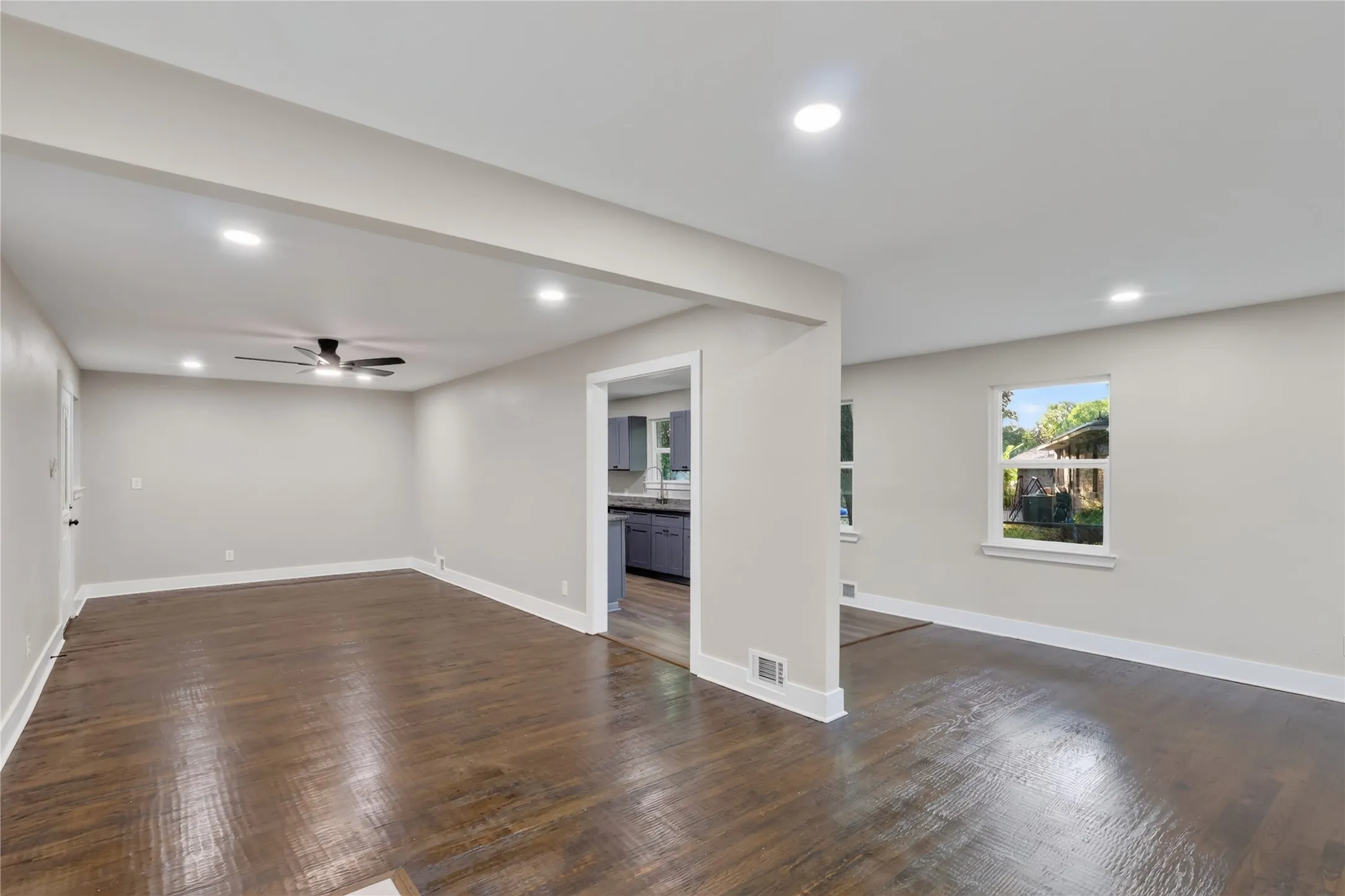 Single Family Residence For Sale in Dallas County , 1240 Tosch Lane, Mesquite, Texas 75149, 3 Bedroom, 2 Bathroom, 2 Garage spaces, 1,893 Sqft, built in 1959, mls#21379666, Real Estate Agent in Mesquite, Homes For Sale in Dallas county, Homes For Sale in Mesquite, Realtor in Mesquite Texas, Real Estate Brokerage Independent Realty Texas, Luminita Cordes Realtor