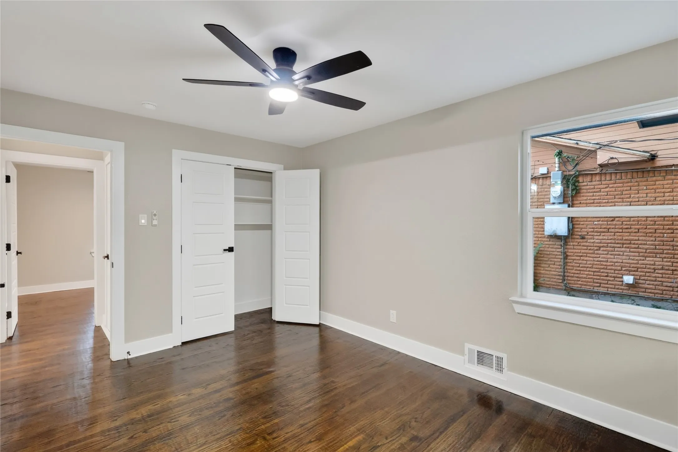 Single Family Residence For Sale in Dallas County , 1240 Tosch Lane, Mesquite, Texas 75149, 3 Bedroom, 2 Bathroom, 2 Garage spaces, 1,893 Sqft, built in 1959, mls#21379666, Real Estate Agent in Mesquite, Homes For Sale in Dallas county, Homes For Sale in Mesquite, Realtor in Mesquite Texas, Real Estate Brokerage Independent Realty Texas, Luminita Cordes Realtor