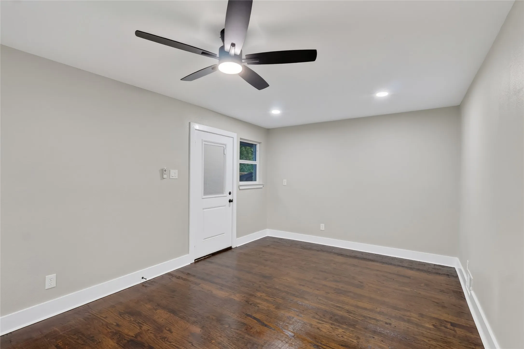 Single Family Residence For Sale in Dallas County , 1240 Tosch Lane, Mesquite, Texas 75149, 3 Bedroom, 2 Bathroom, 2 Garage spaces, 1,893 Sqft, built in 1959, mls#21379666, Real Estate Agent in Mesquite, Homes For Sale in Dallas county, Homes For Sale in Mesquite, Realtor in Mesquite Texas, Real Estate Brokerage Independent Realty Texas, Luminita Cordes Realtor