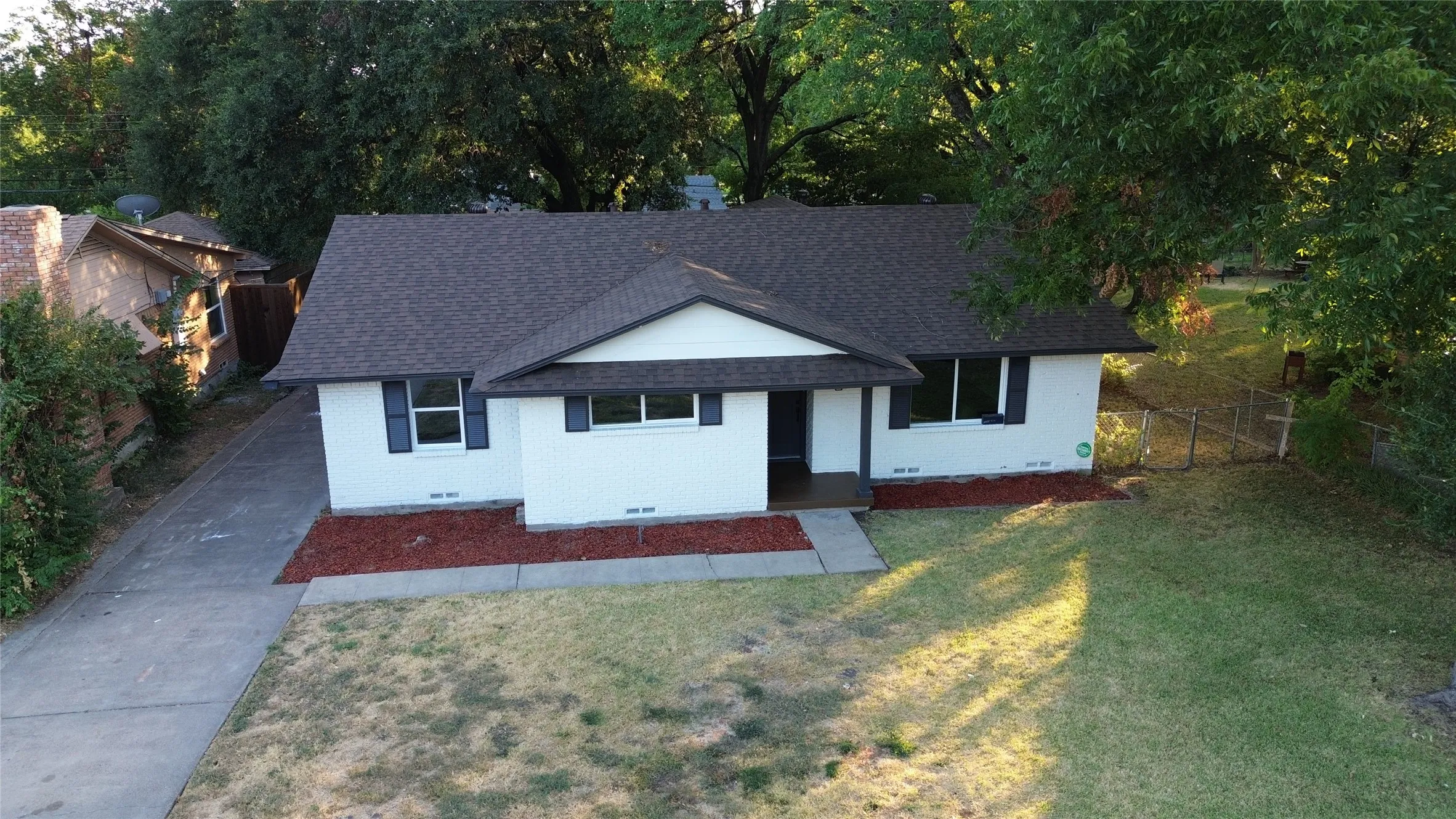 Single Family Residence For Sale in Dallas County , 1240 Tosch Lane, Mesquite, Texas 75149, 3 Bedroom, 2 Bathroom, 2 Garage spaces, 1,893 Sqft, built in 1959, mls#21379666, Real Estate Agent in Mesquite, Homes For Sale in Dallas county, Homes For Sale in Mesquite, Realtor in Mesquite Texas, Real Estate Brokerage Independent Realty Texas, Luminita Cordes Realtor