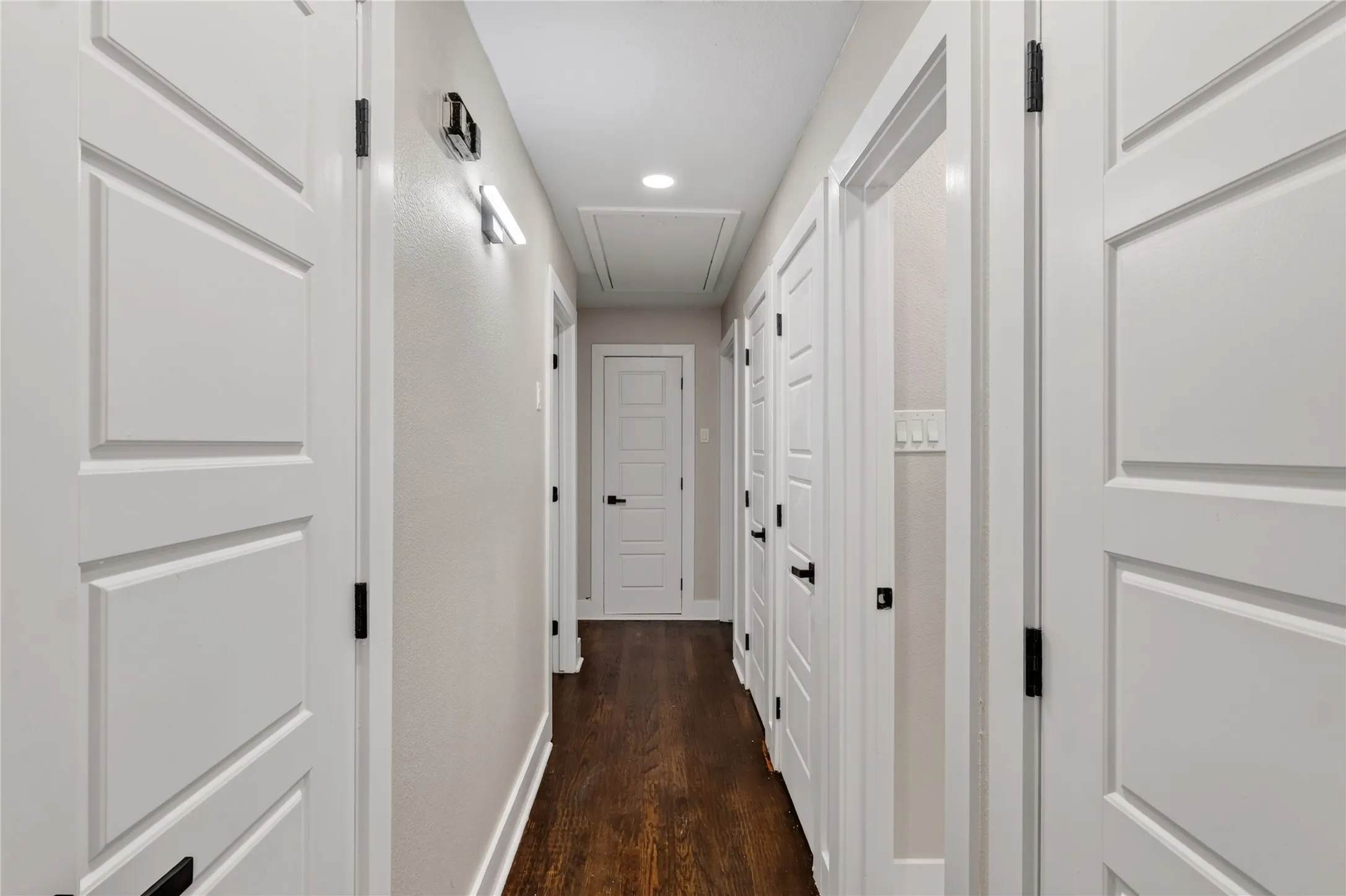 Single Family Residence For Sale in Dallas County , 1240 Tosch Lane, Mesquite, Texas 75149, 3 Bedroom, 2 Bathroom, 2 Garage spaces, 1,893 Sqft, built in 1959, mls#21379666, Real Estate Agent in Mesquite, Homes For Sale in Dallas county, Homes For Sale in Mesquite, Realtor in Mesquite Texas, Real Estate Brokerage Independent Realty Texas, Luminita Cordes Realtor