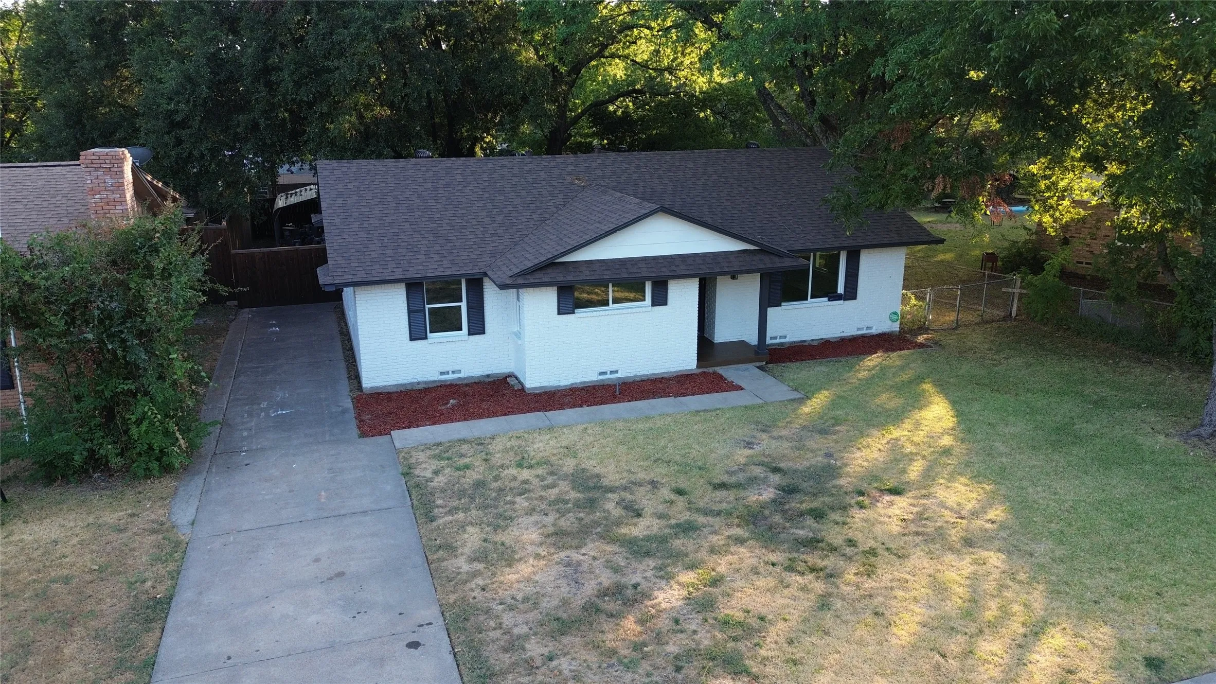 Single Family Residence For Sale in Dallas County , 1240 Tosch Lane, Mesquite, Texas 75149, 3 Bedroom, 2 Bathroom, 2 Garage spaces, 1,893 Sqft, built in 1959, mls#21379666, Real Estate Agent in Mesquite, Homes For Sale in Dallas county, Homes For Sale in Mesquite, Realtor in Mesquite Texas, Real Estate Brokerage Independent Realty Texas, Luminita Cordes Realtor