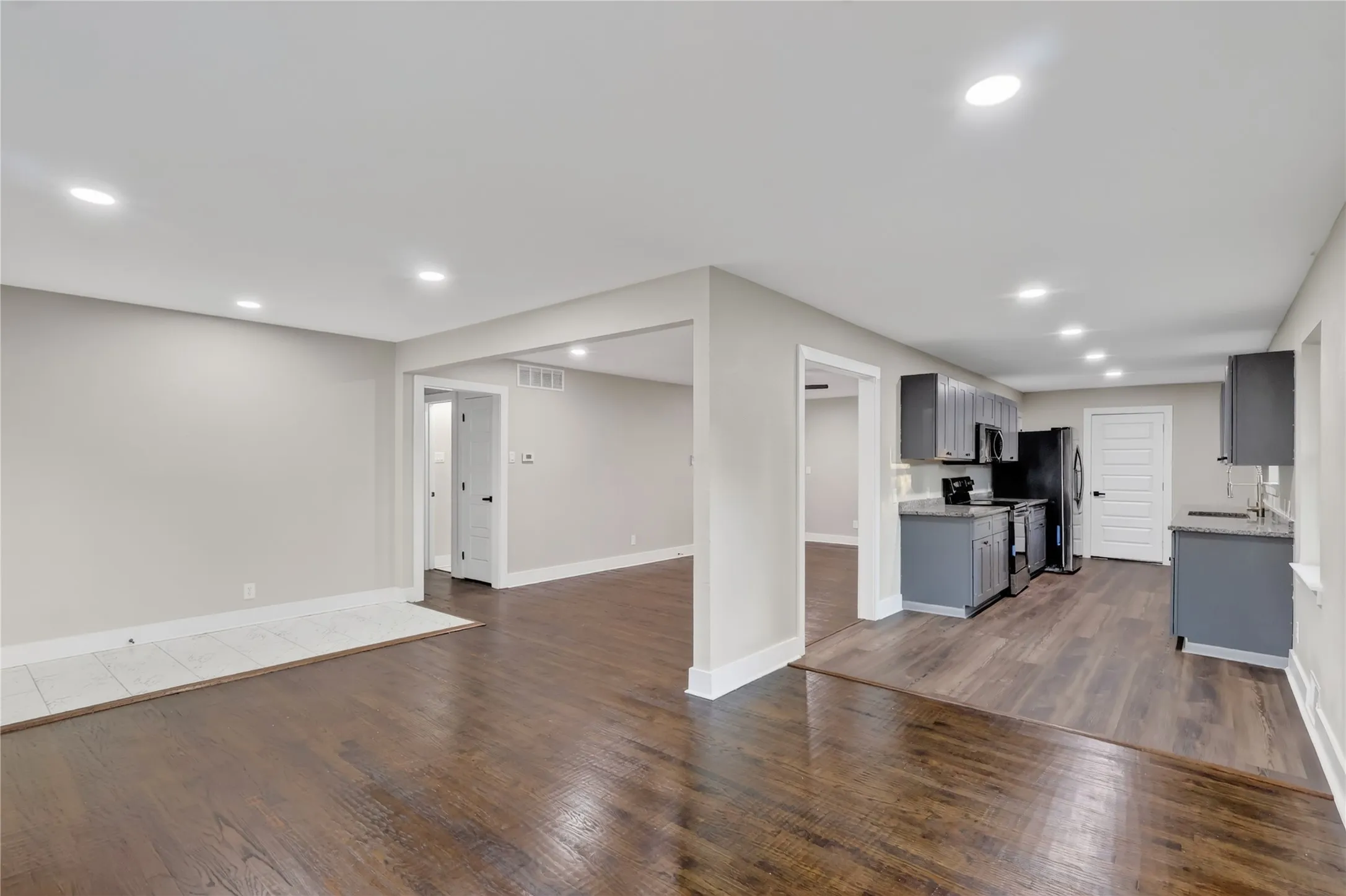 Single Family Residence For Sale in Dallas County , 1240 Tosch Lane, Mesquite, Texas 75149, 3 Bedroom, 2 Bathroom, 2 Garage spaces, 1,893 Sqft, built in 1959, mls#21379666, Real Estate Agent in Mesquite, Homes For Sale in Dallas county, Homes For Sale in Mesquite, Realtor in Mesquite Texas, Real Estate Brokerage Independent Realty Texas, Luminita Cordes Realtor