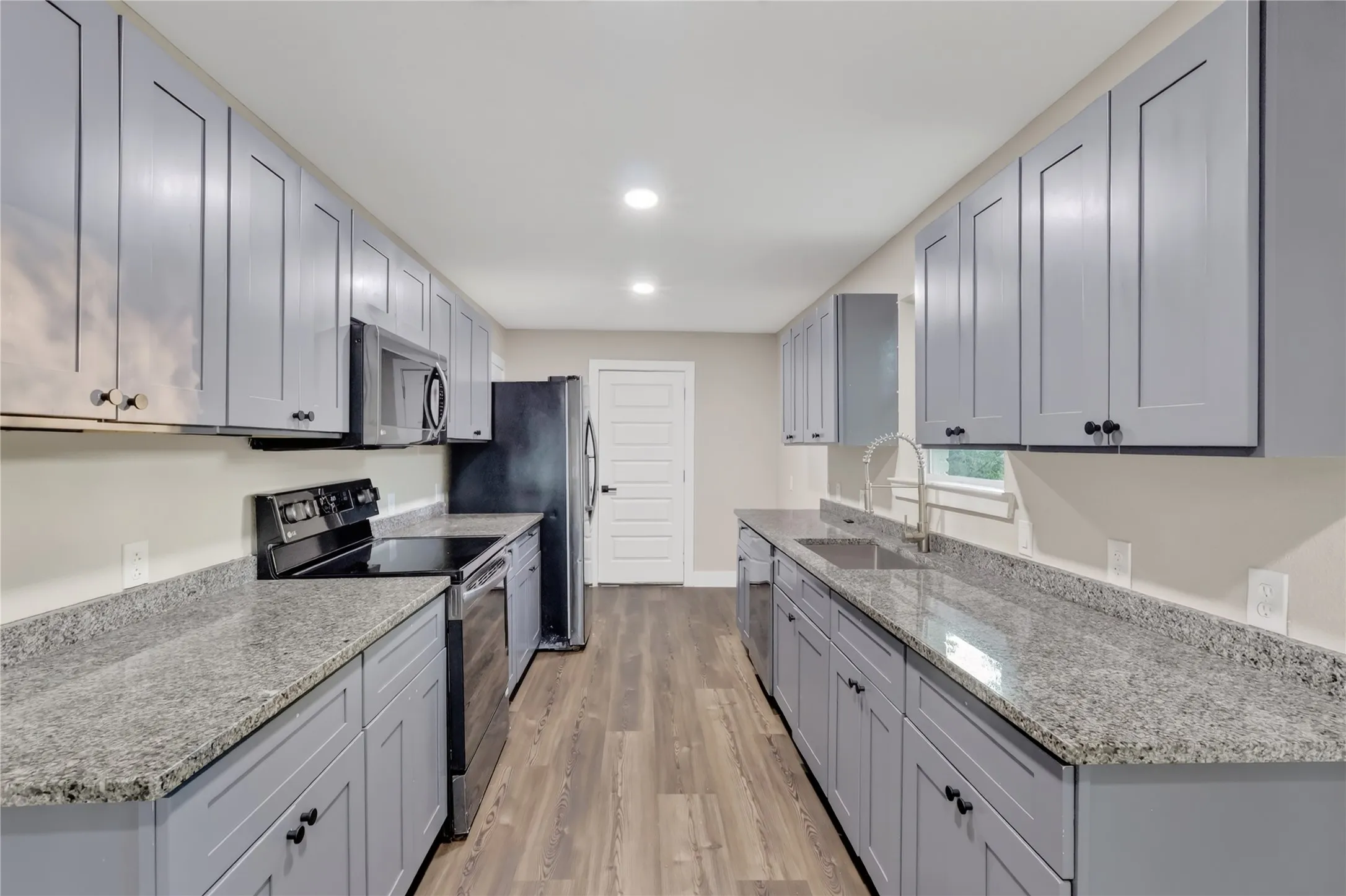 Single Family Residence For Sale in Dallas County , 1240 Tosch Lane, Mesquite, Texas 75149, 3 Bedroom, 2 Bathroom, 2 Garage spaces, 1,893 Sqft, built in 1959, mls#21379666, Real Estate Agent in Mesquite, Homes For Sale in Dallas county, Homes For Sale in Mesquite, Realtor in Mesquite Texas, Real Estate Brokerage Independent Realty Texas, Luminita Cordes Realtor